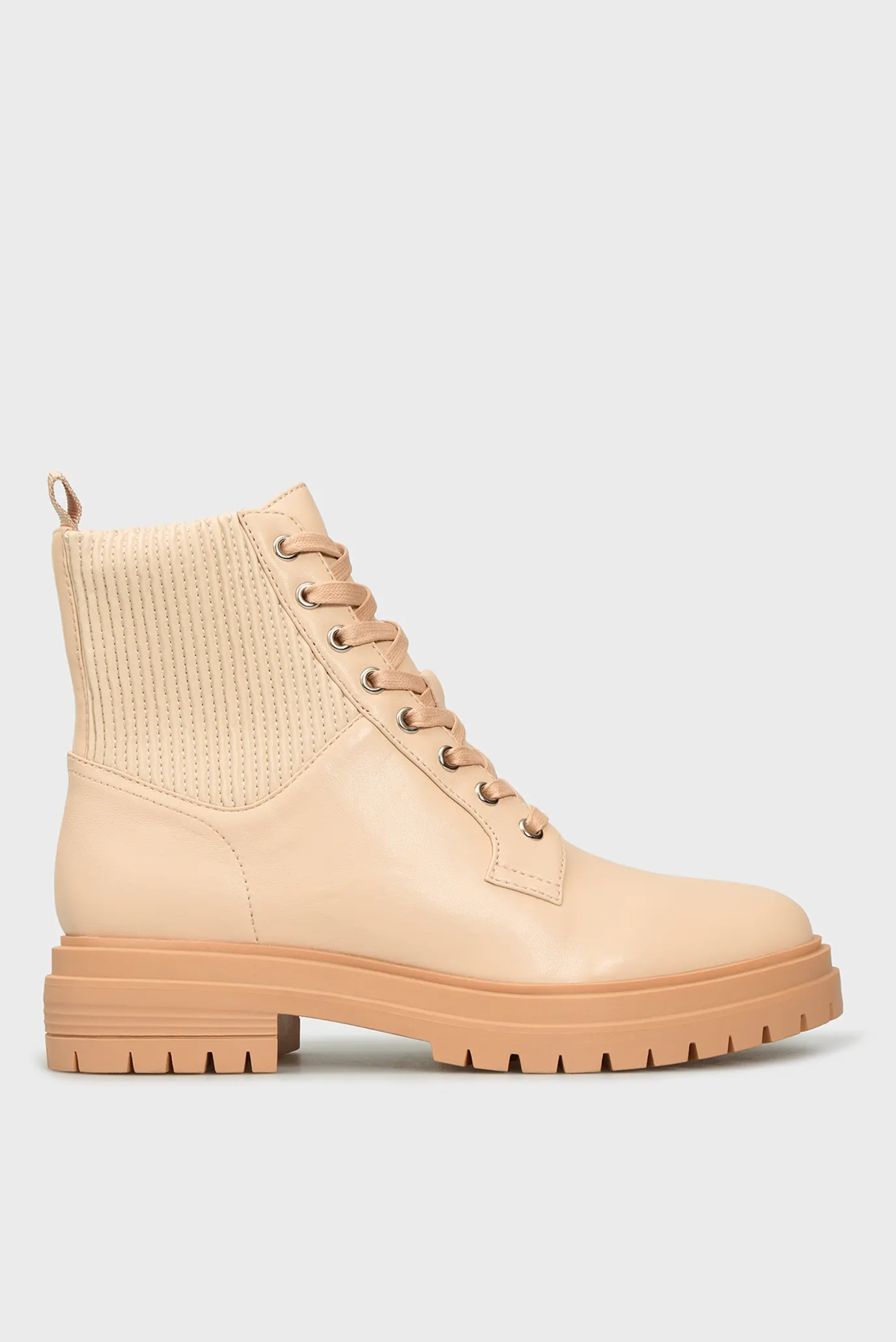 Женские бежевые кожаные ботинки Avice 6