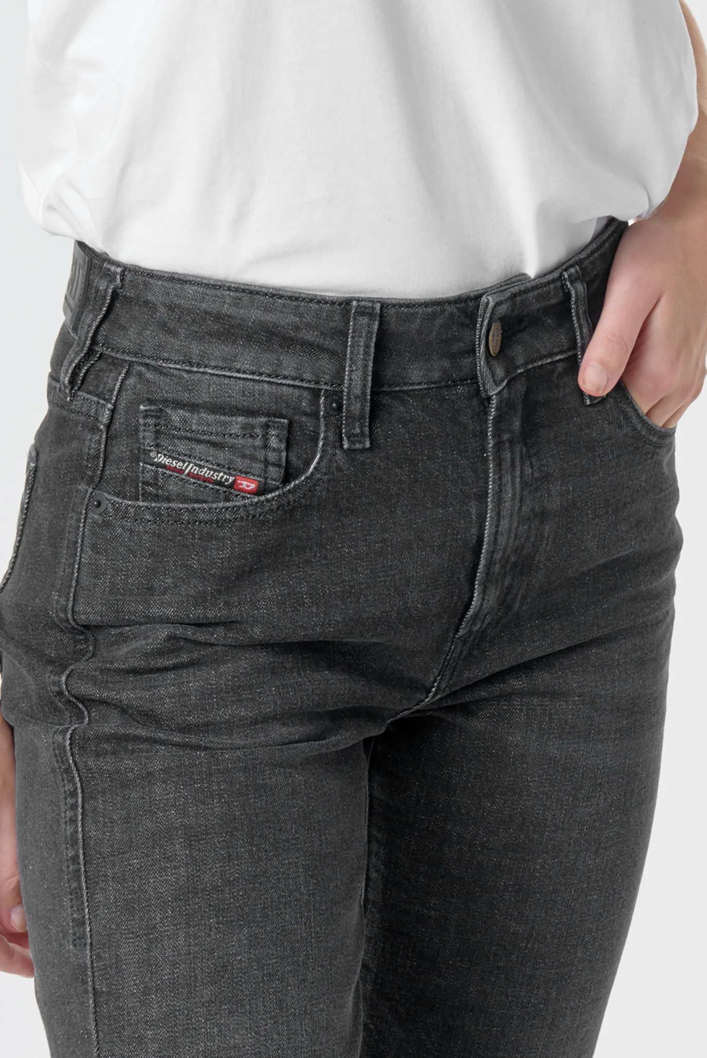 Джинсы/D-JOY L.32 TROUSERS 2