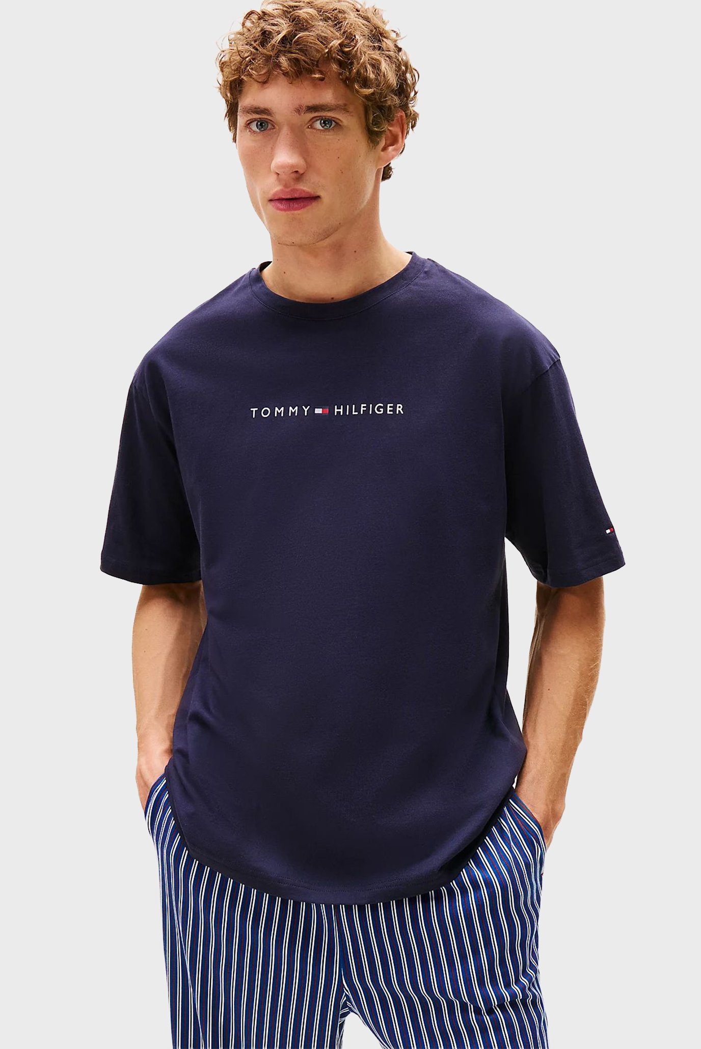 Футболка SS TEE CONT. LOGO 1