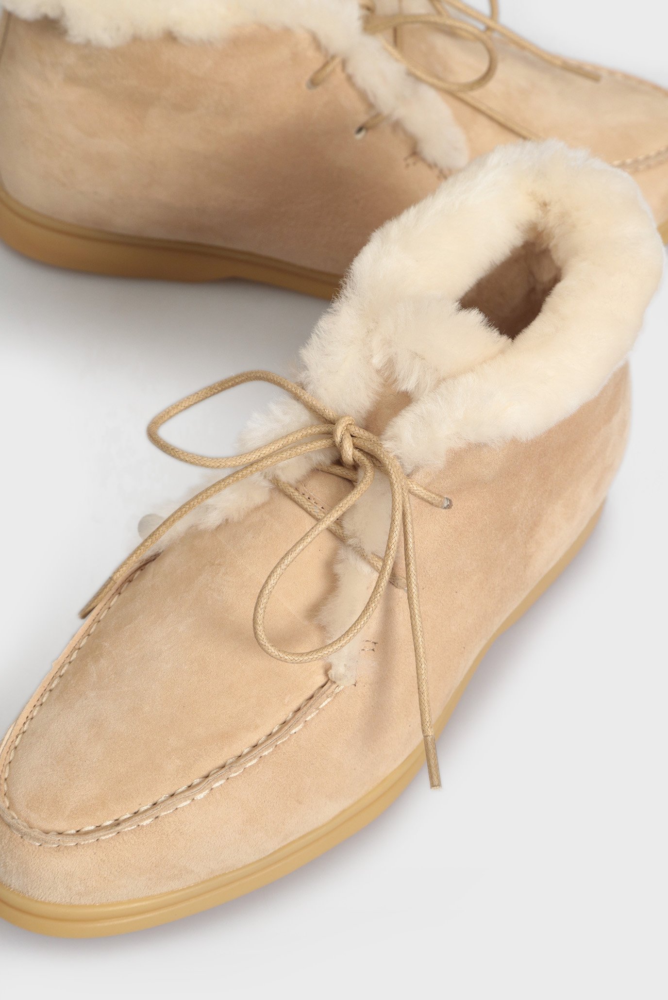 Женские бежевые замшевые ботинки 5