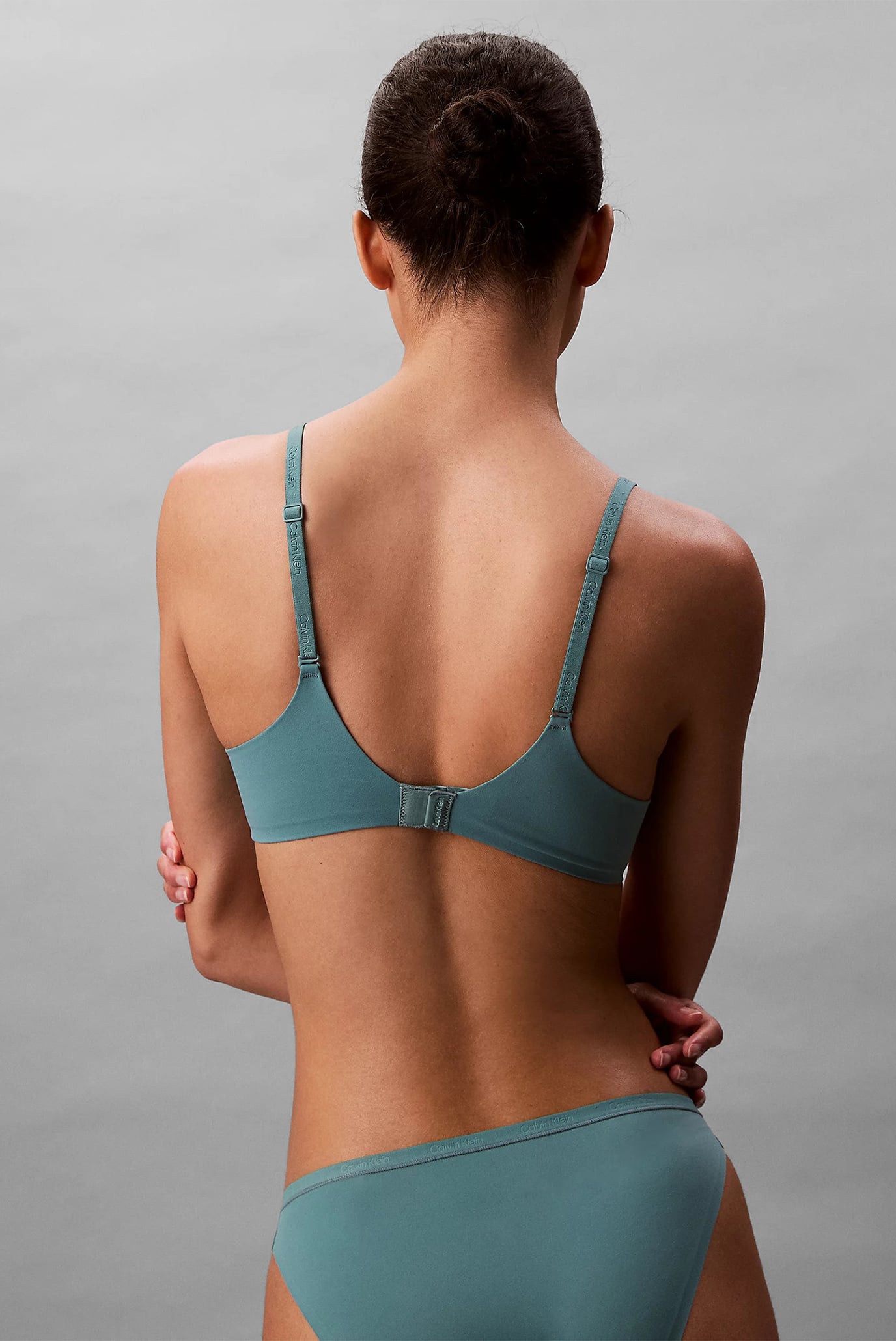 Бюстгальтер Plunge 5