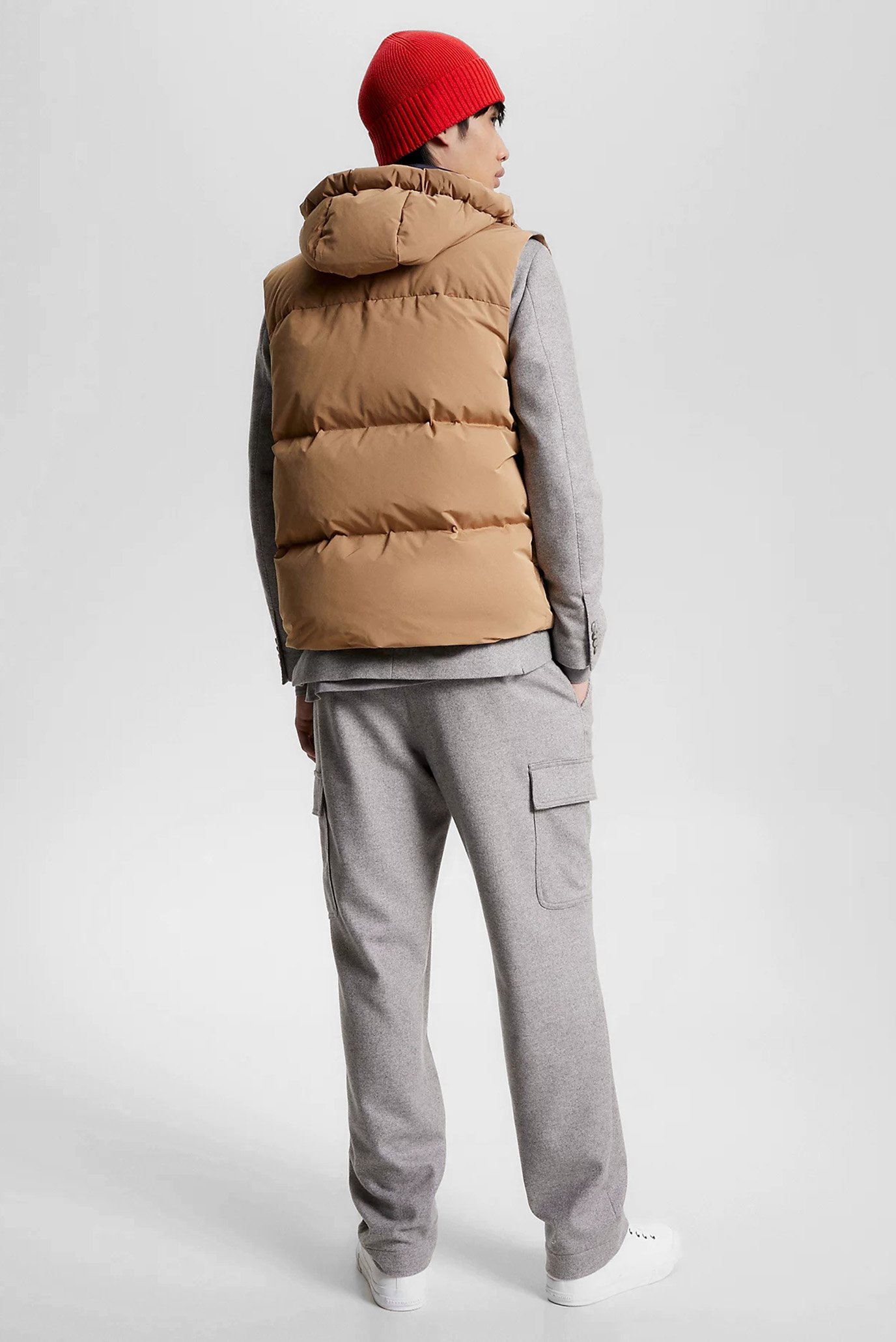 Жилет DC DOWN HOODED VEST 3