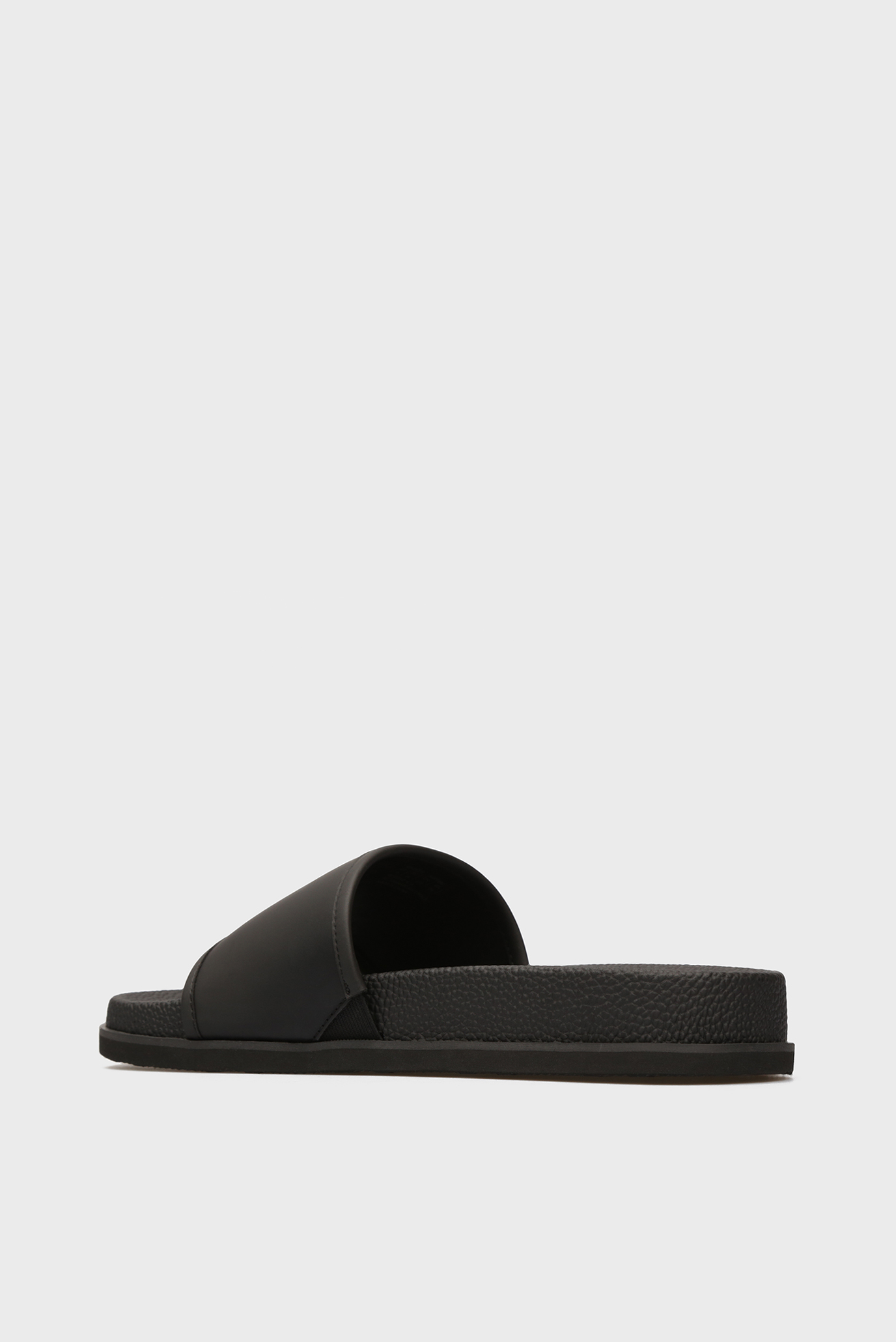 Мужские черные слайдеры MACKEE 9