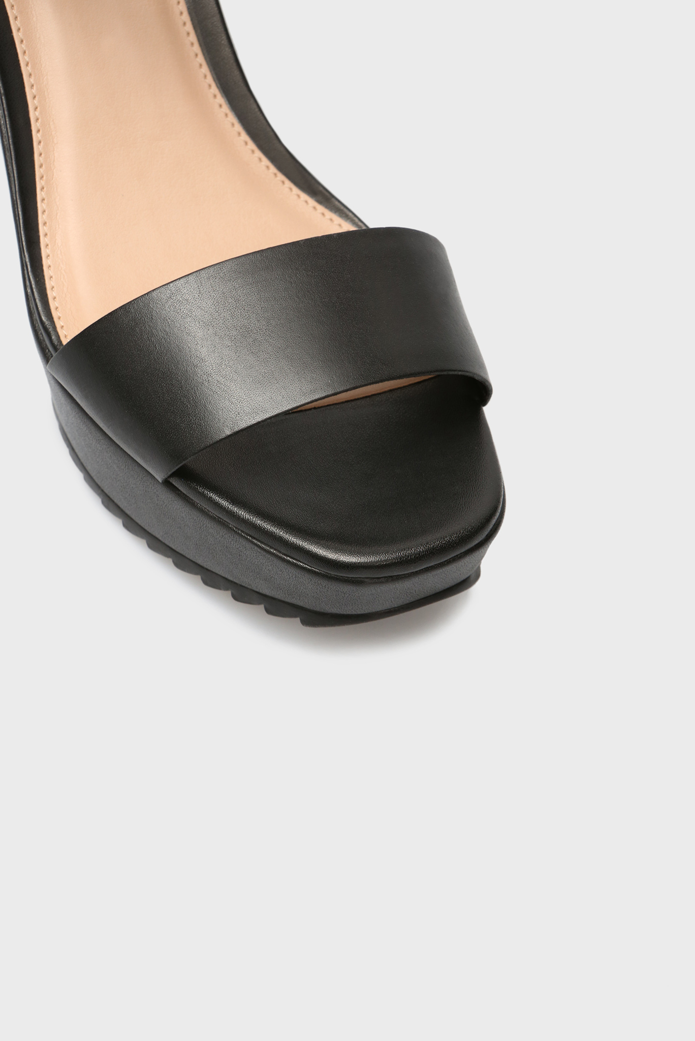 Женские черные кожаные босоножки 3