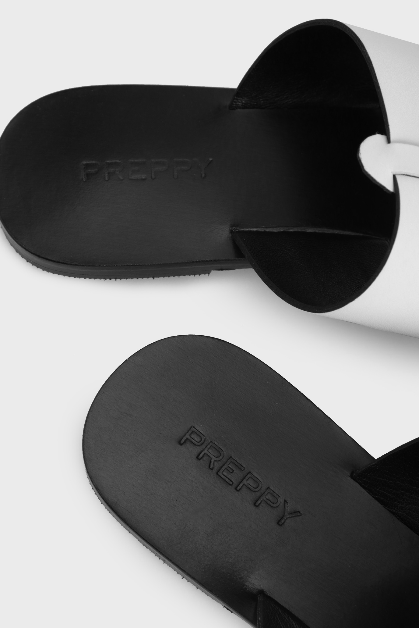 Женские белые кожаные мюли 10