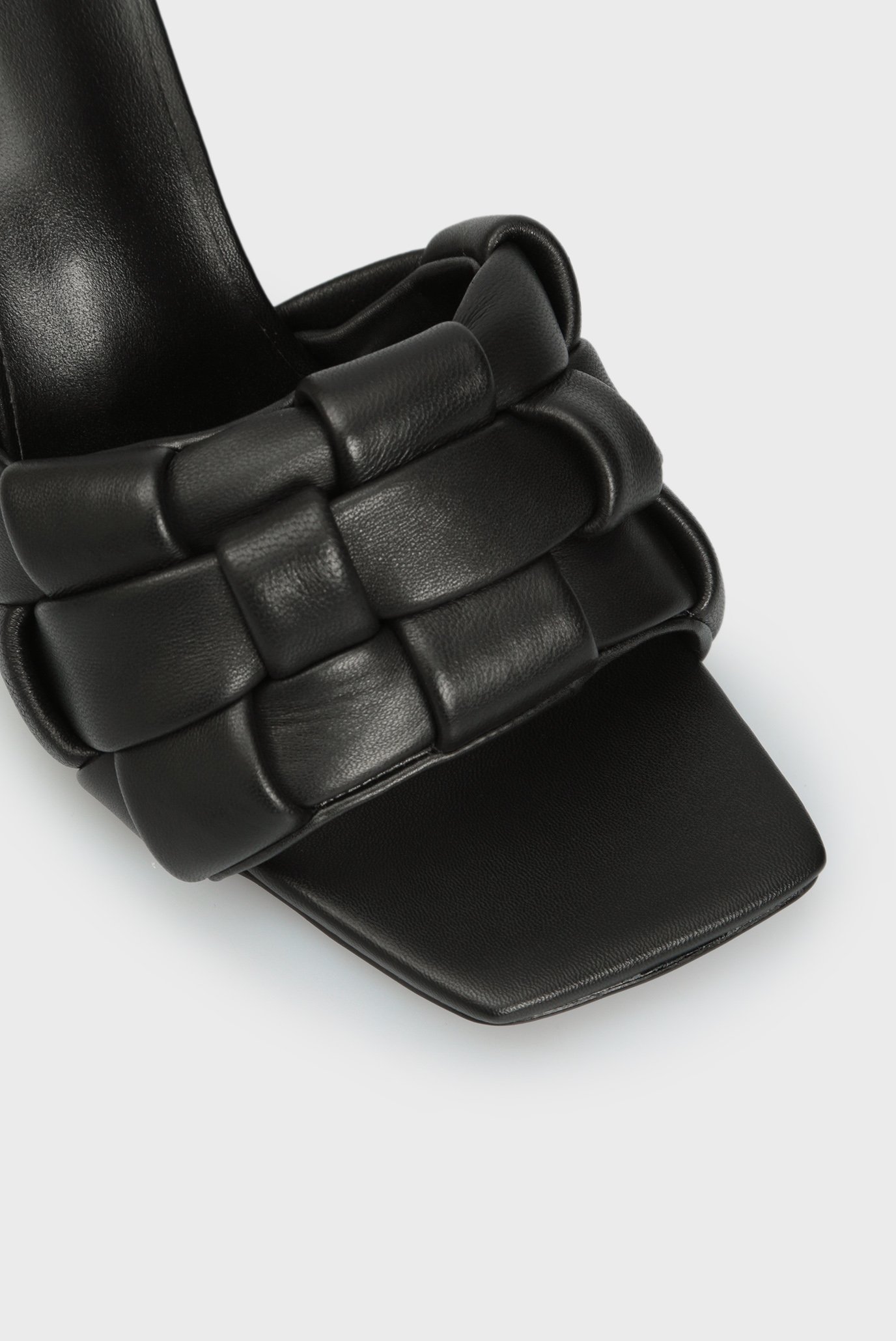 Женские черные кожаные мюли Ayla 4