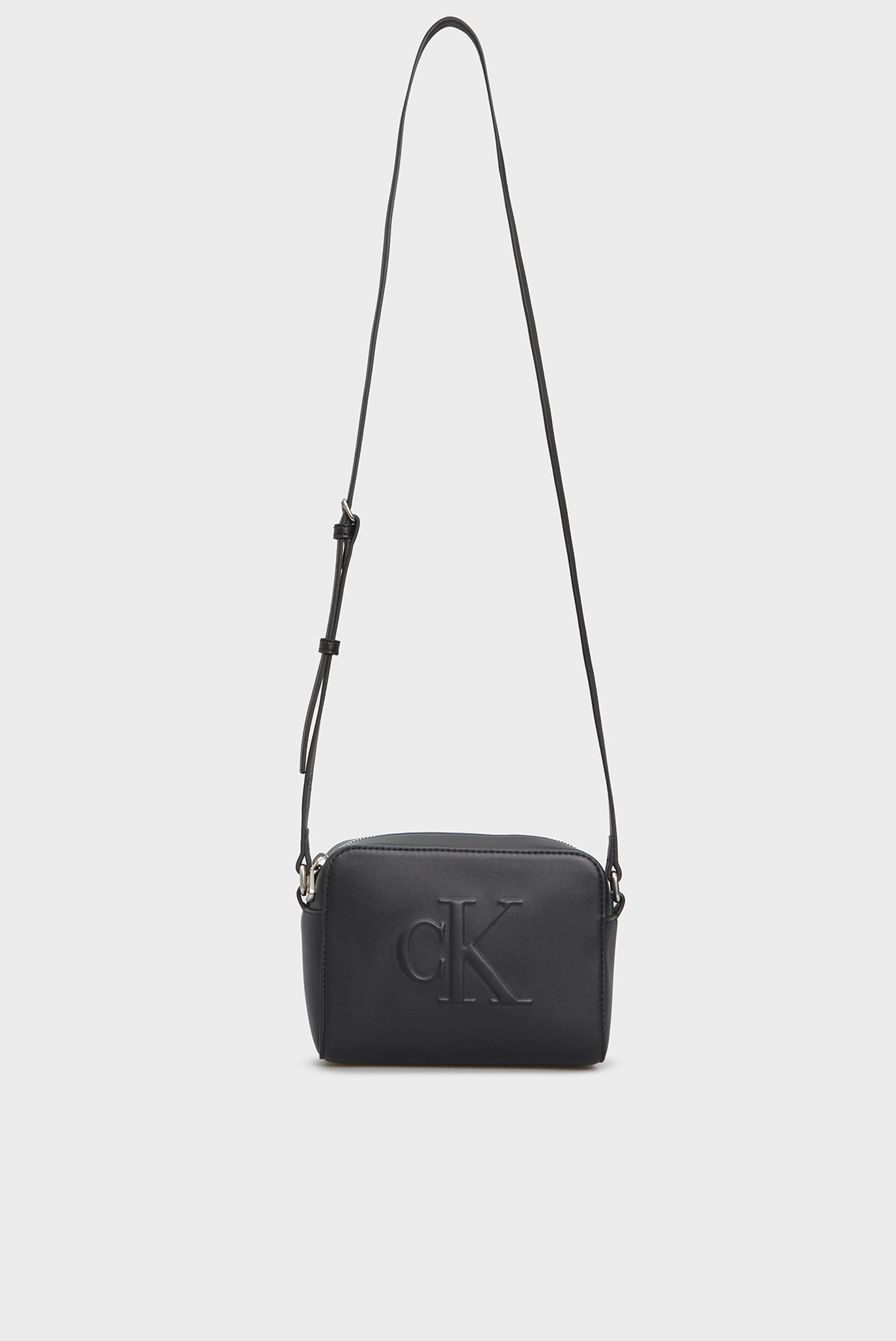 Женская черная сумка SCULPTED CAMERA BAG DEBOSS 5