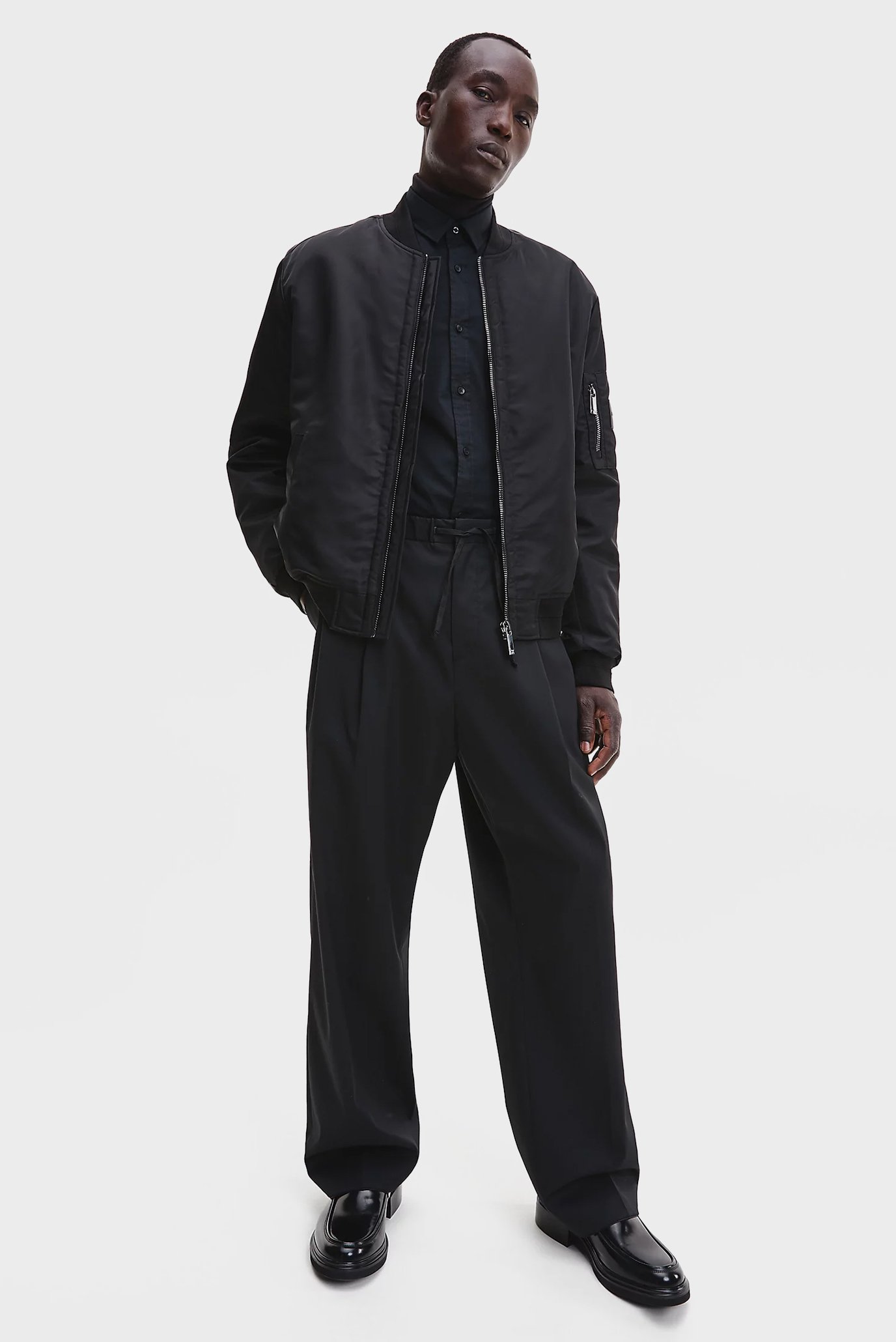 Мужской черный бомбер SATEEN HERO 7