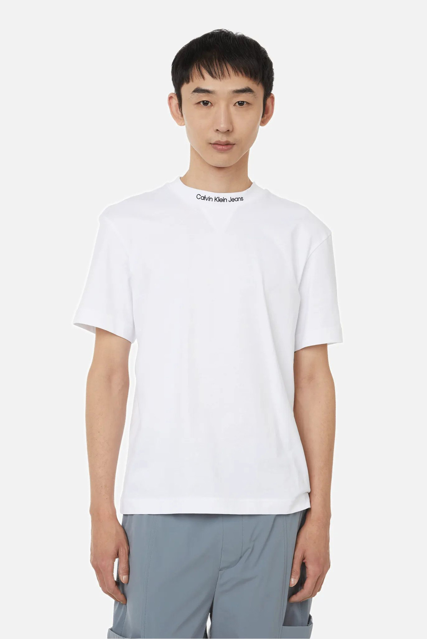 Мужская белая футболка EMBRO LOGO NECK TEE 1