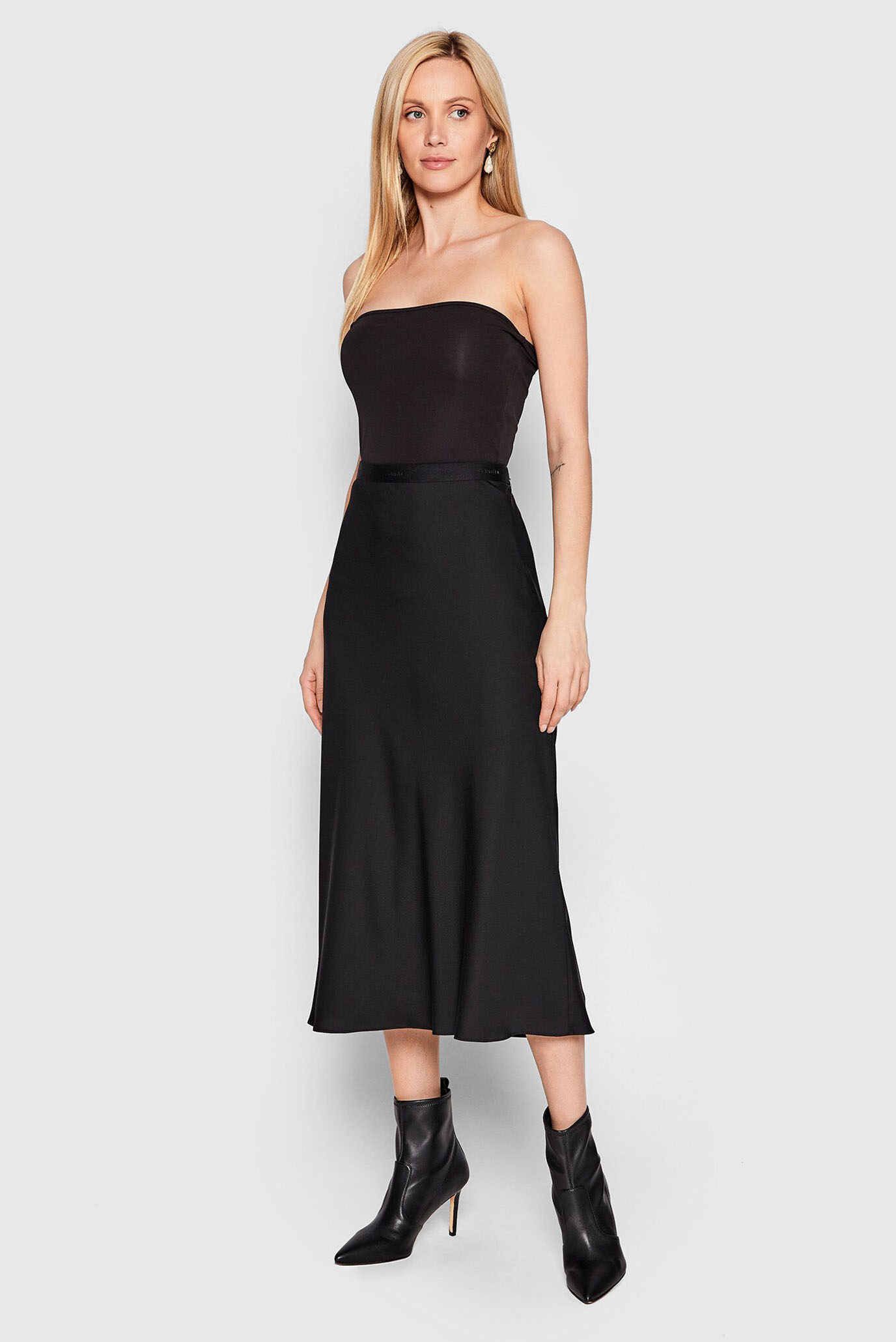 Топ VISCOSE CREPE BANDEAU TOPCalvin Klein Топ VISCOSE CREPE BANDEAU TOP 2