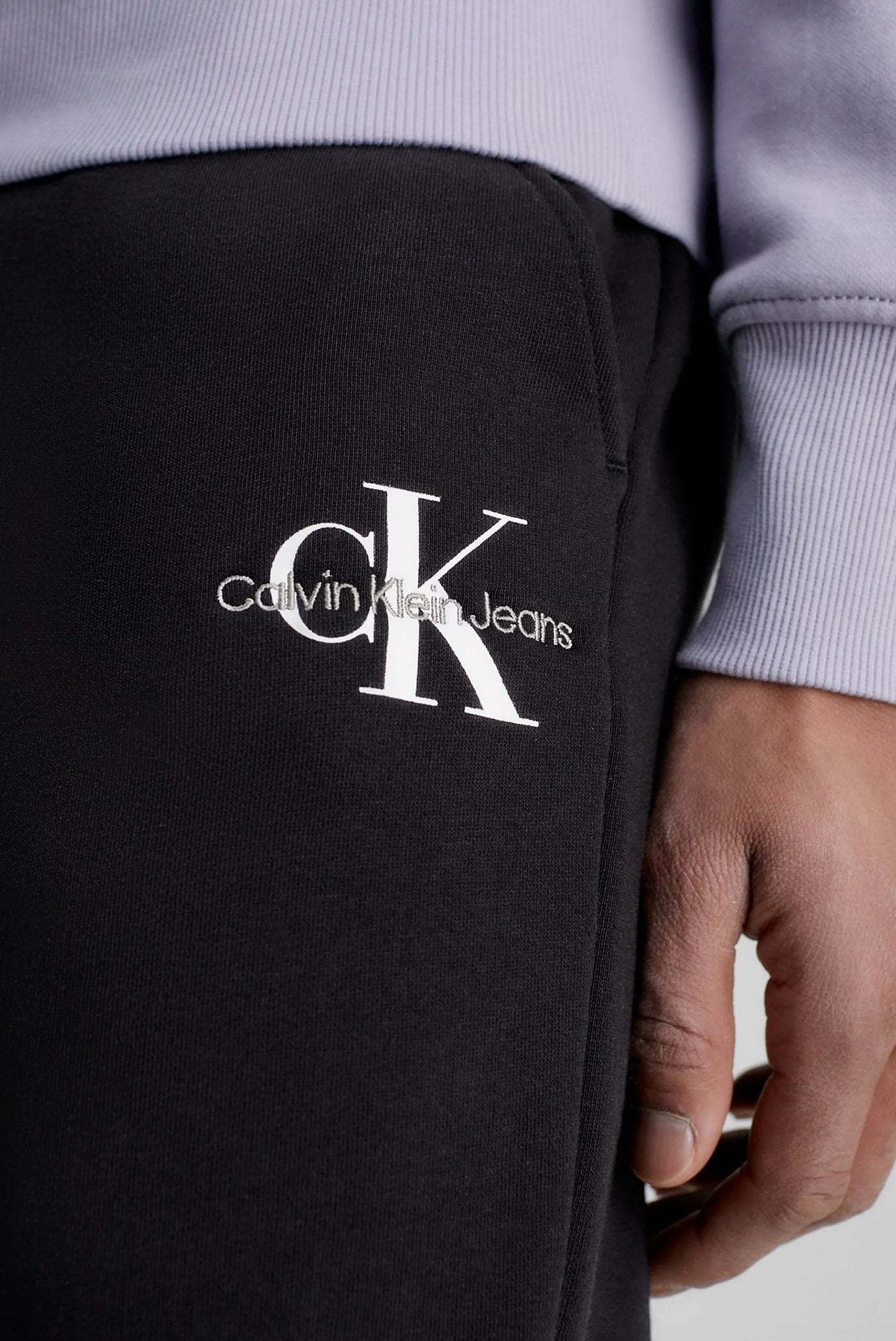 Мужские черные спортивные брюки MONOLOGO 4