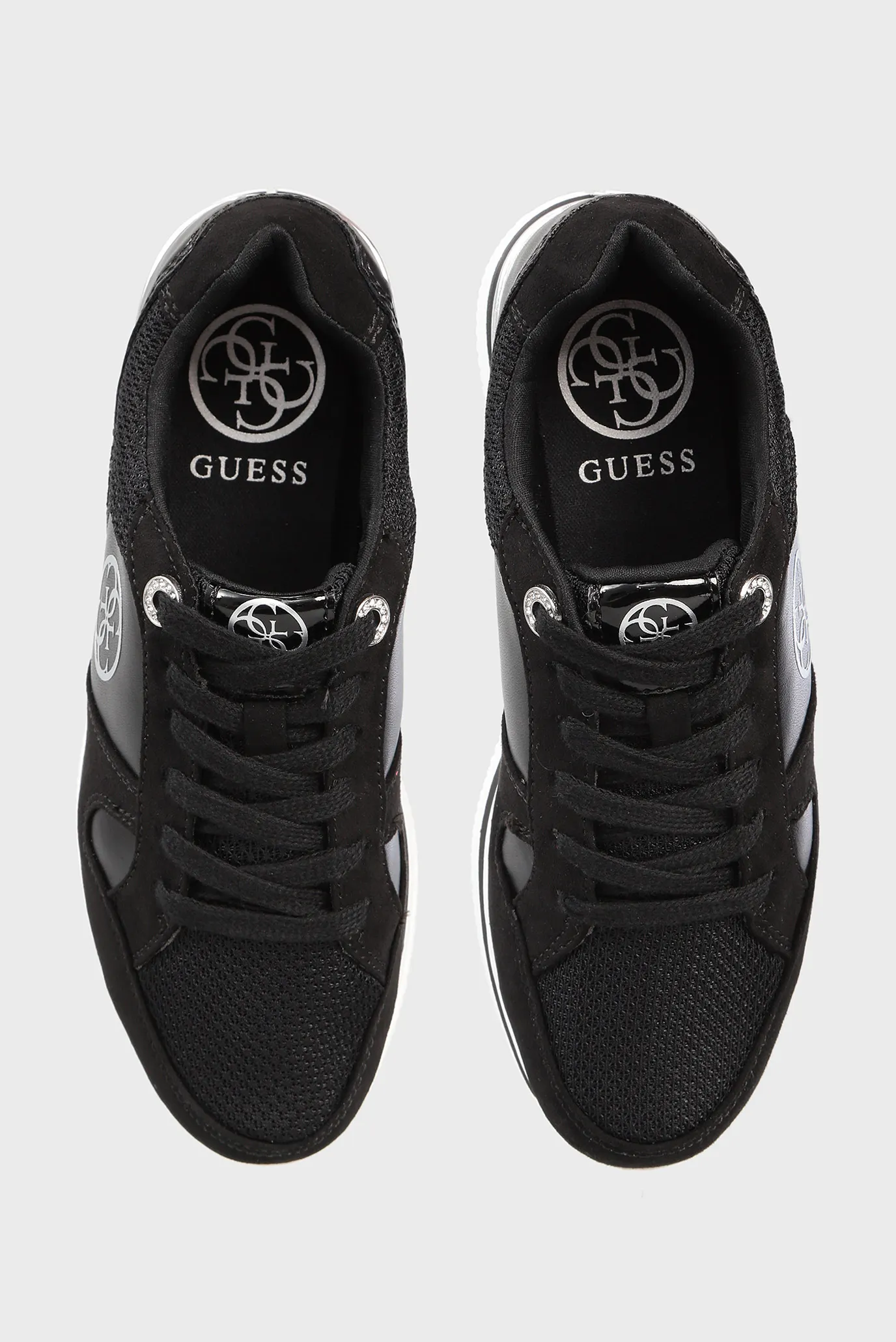 Женские черные кроссовки 9