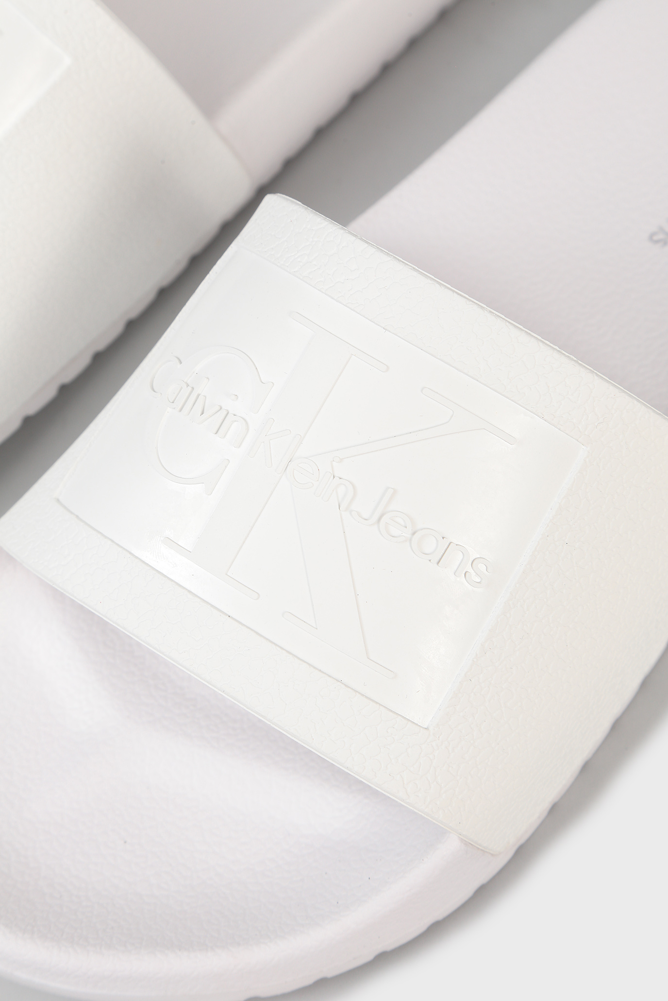 Мужские белые слайдеры 10