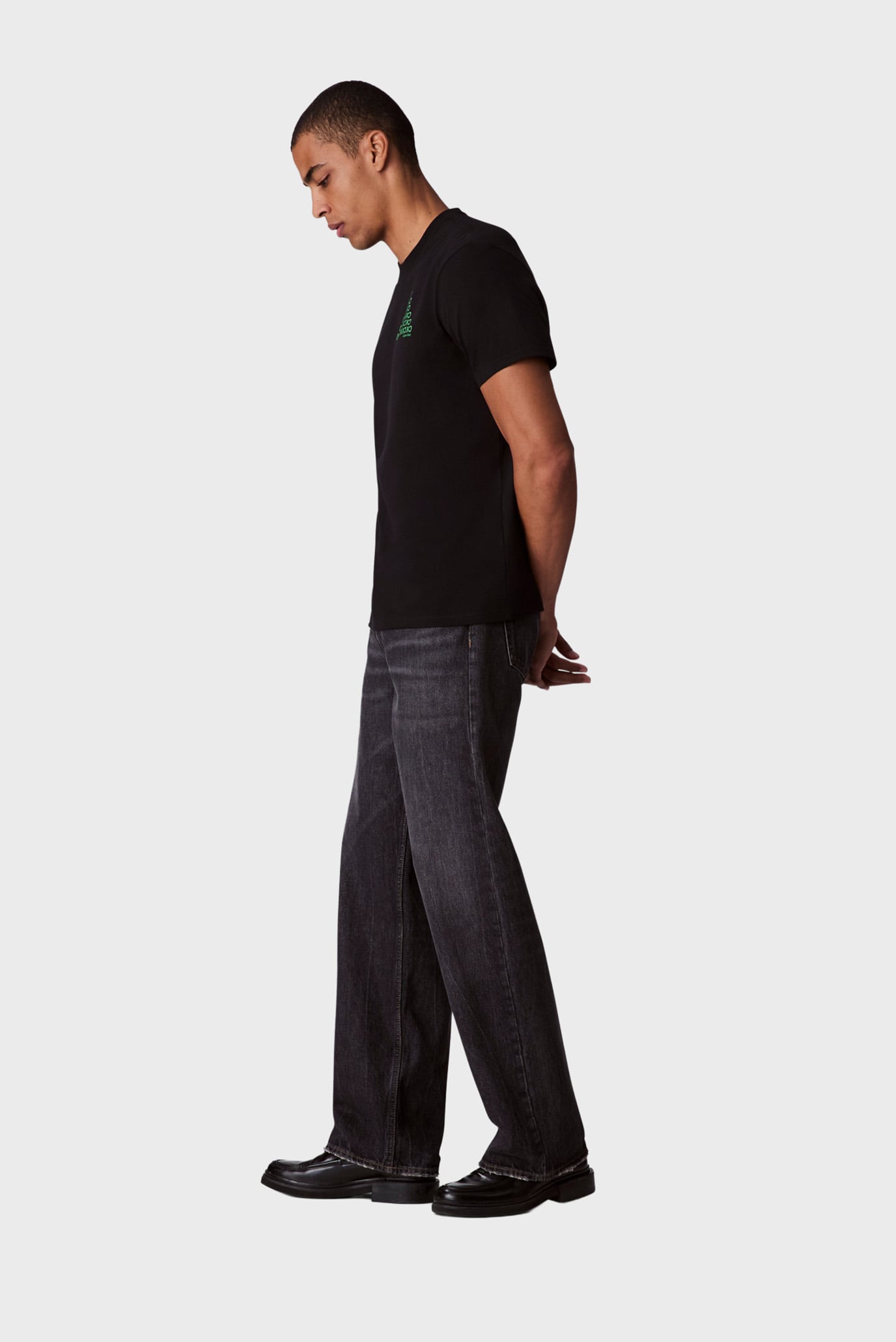 Футболка/SS 20S CALVIN BH PYRAMID GRAPHIC 3