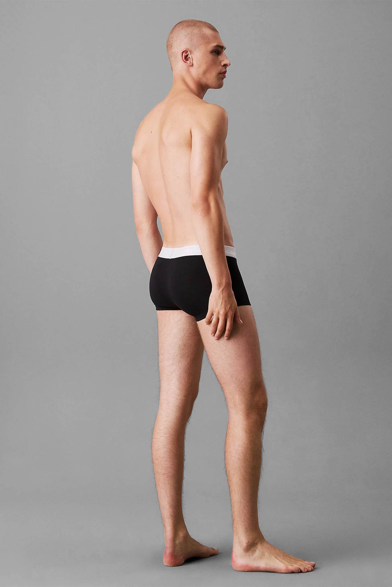Мужские черные боксеры (3 шт) LOW RISE TRUNKCalvin Klein Мужские черные боксеры (3 шт) LOW RISE TRUNK 3
