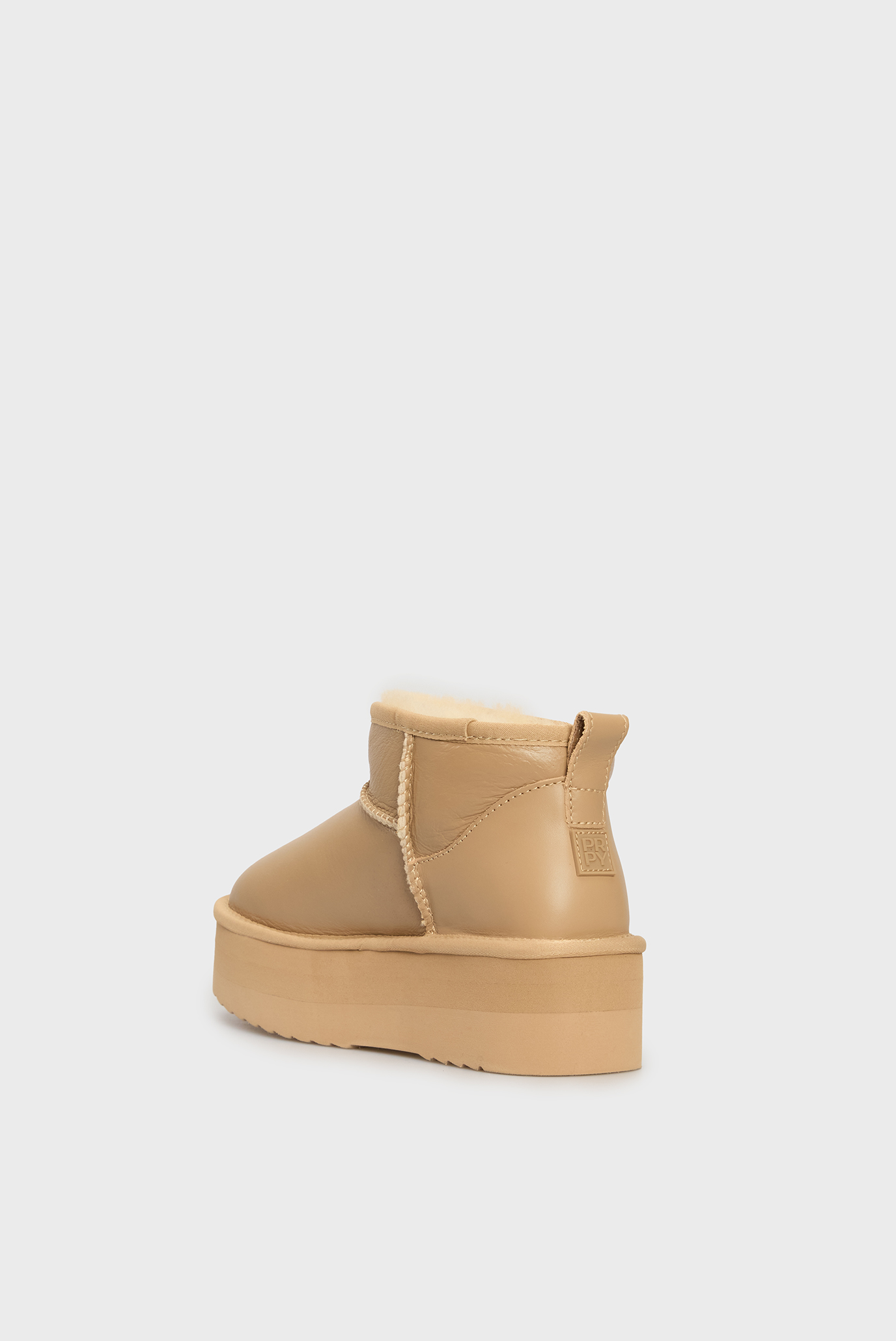 Женские бежевые кожаные угги Maja 4