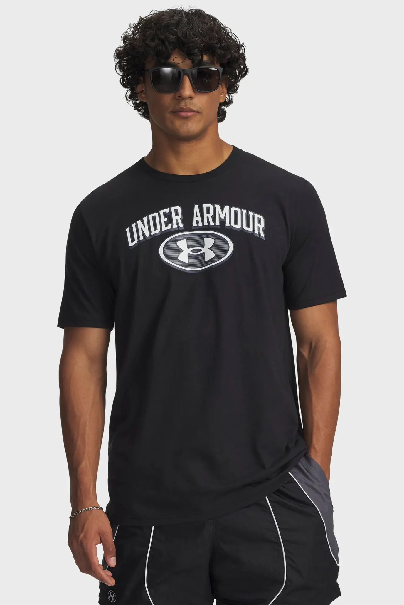 Футболка UA M WM Locker Tag SS-BLK 1