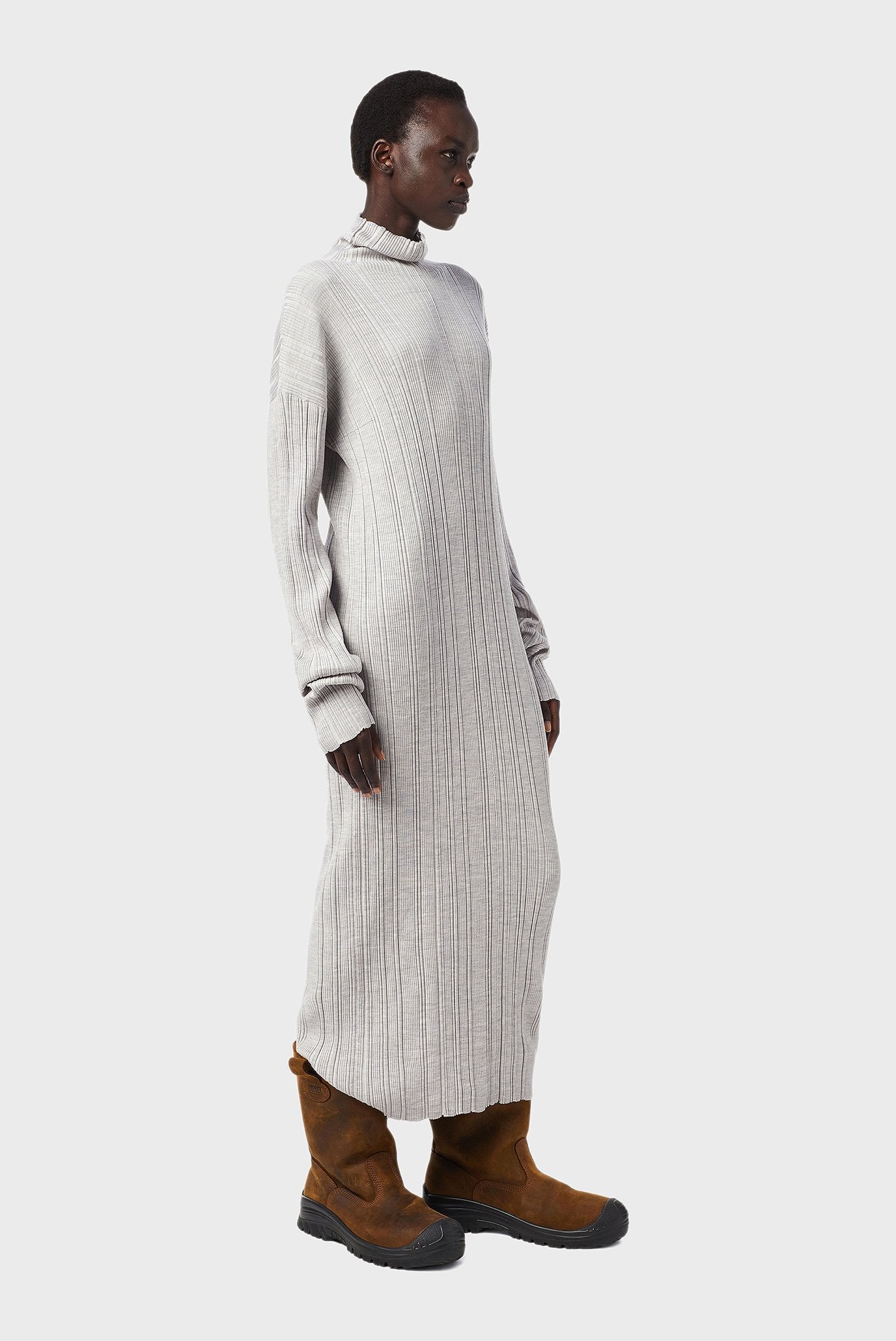 Женское серое шерстяное платье M-ARKANSAS 3