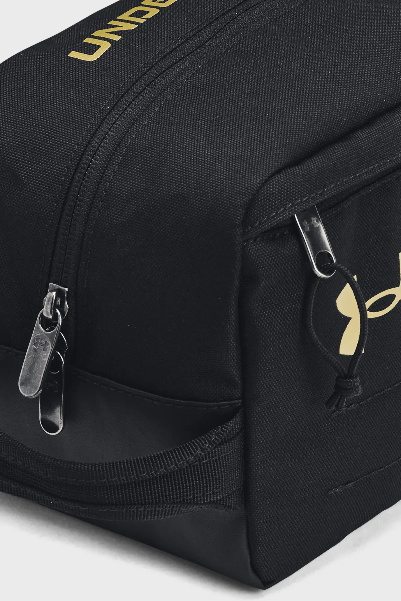 Поясная сумка UA Contain Travel Kit 6