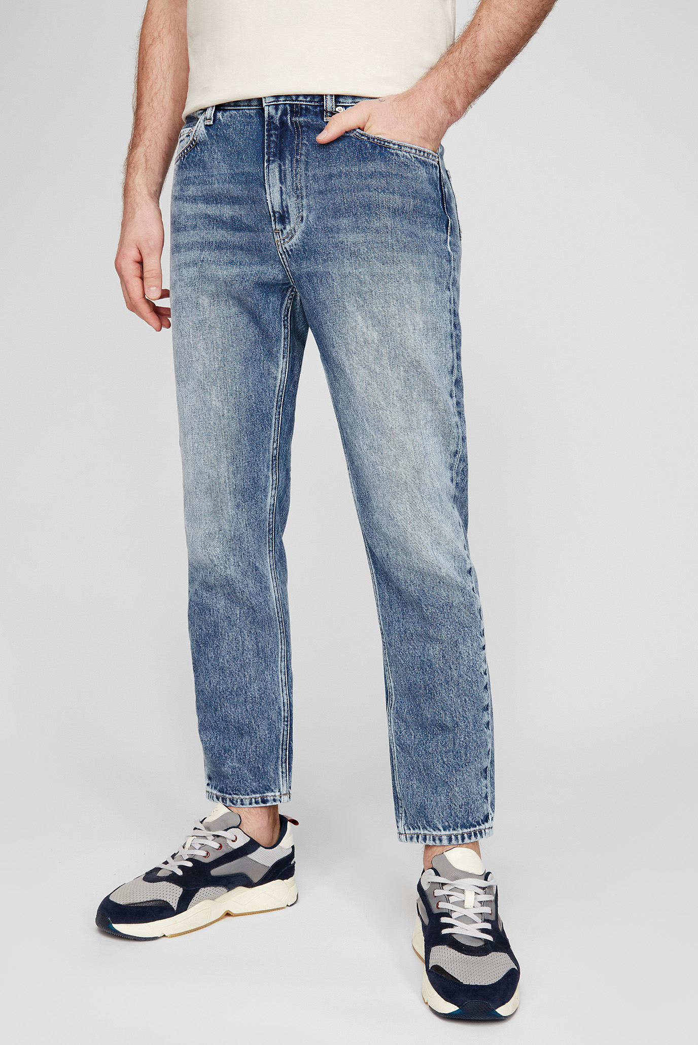 Мужские голубые джинсы 4