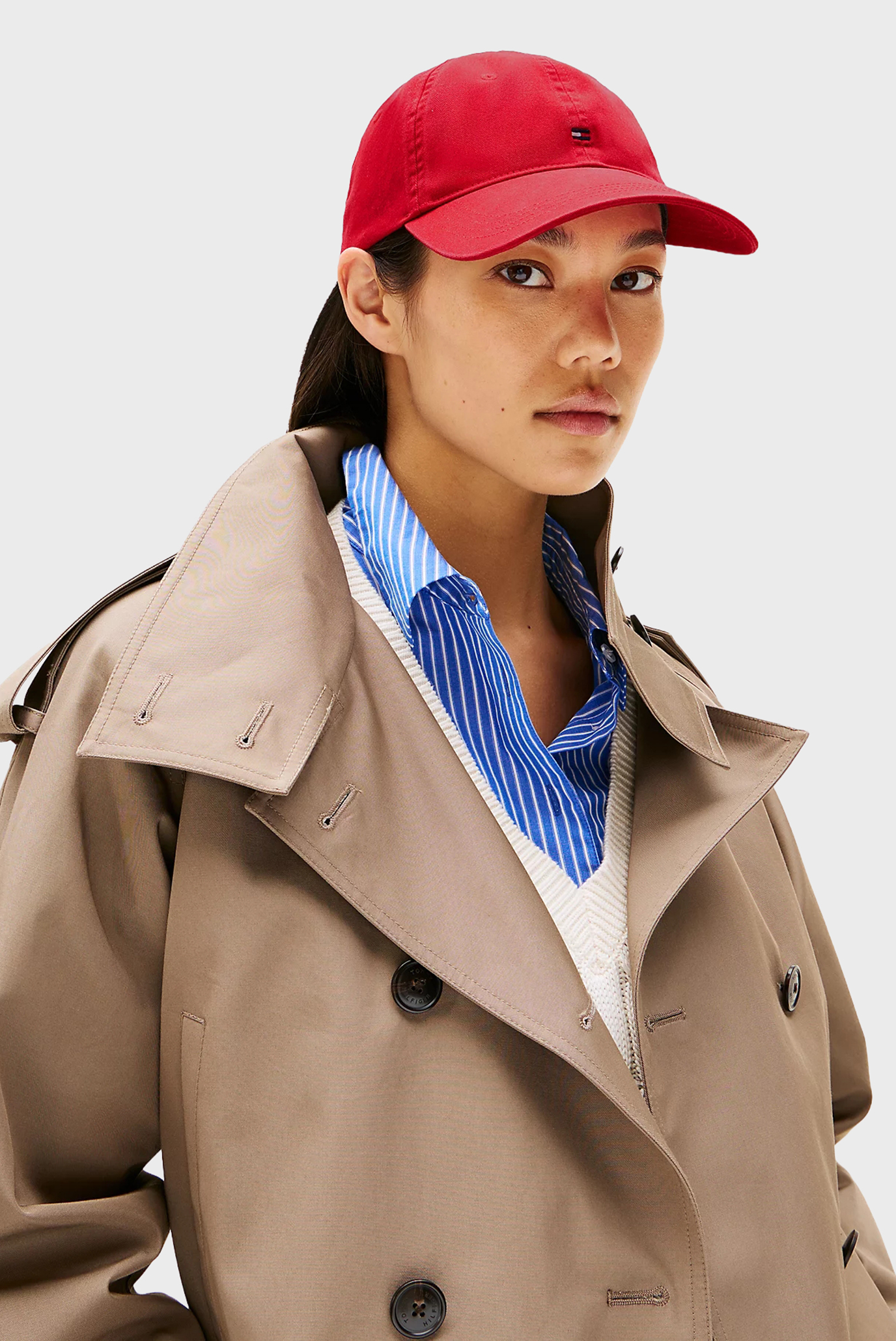 Женская красная кепка 2