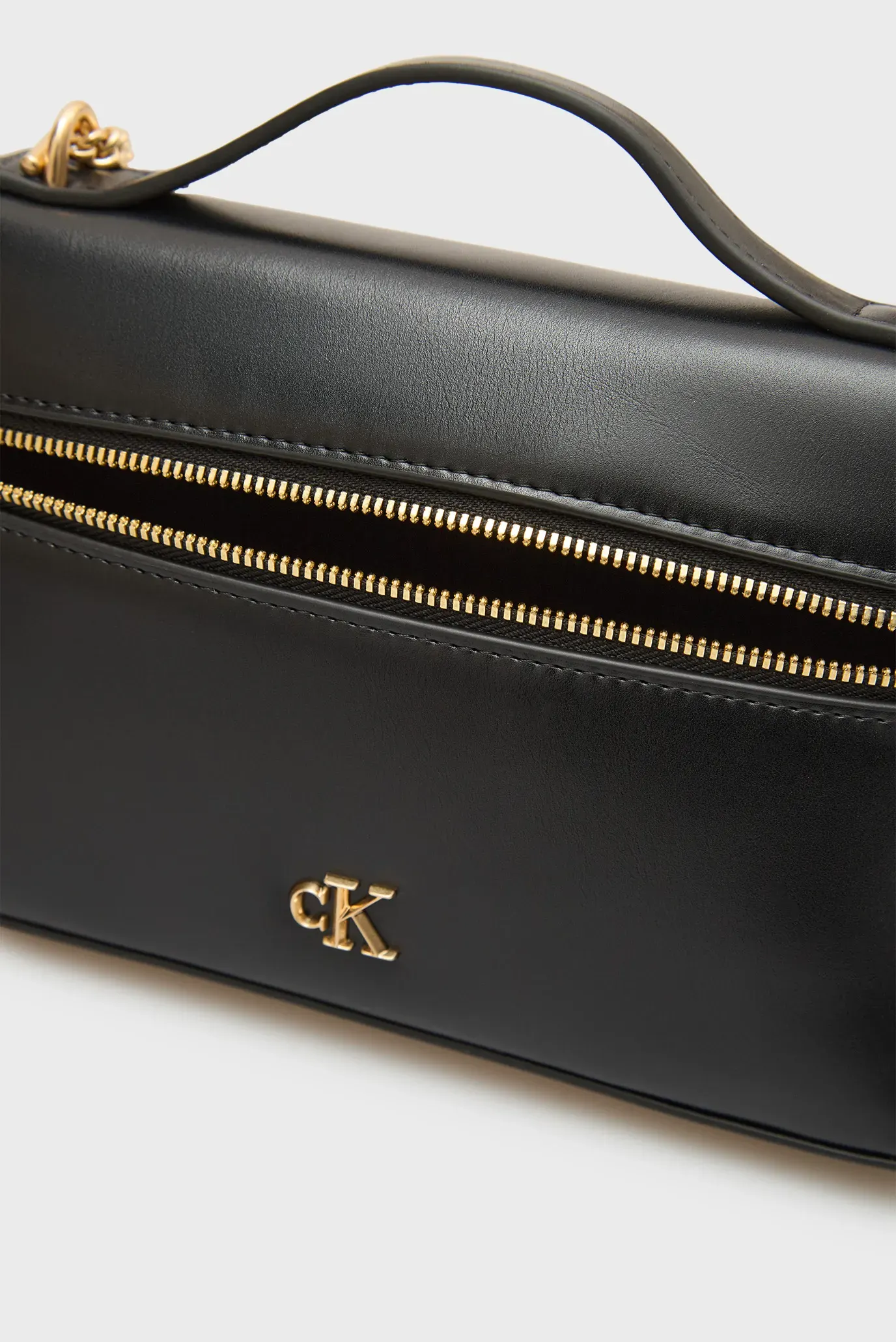 Сумка CK BEAUTY CASE ON CHAIN 6