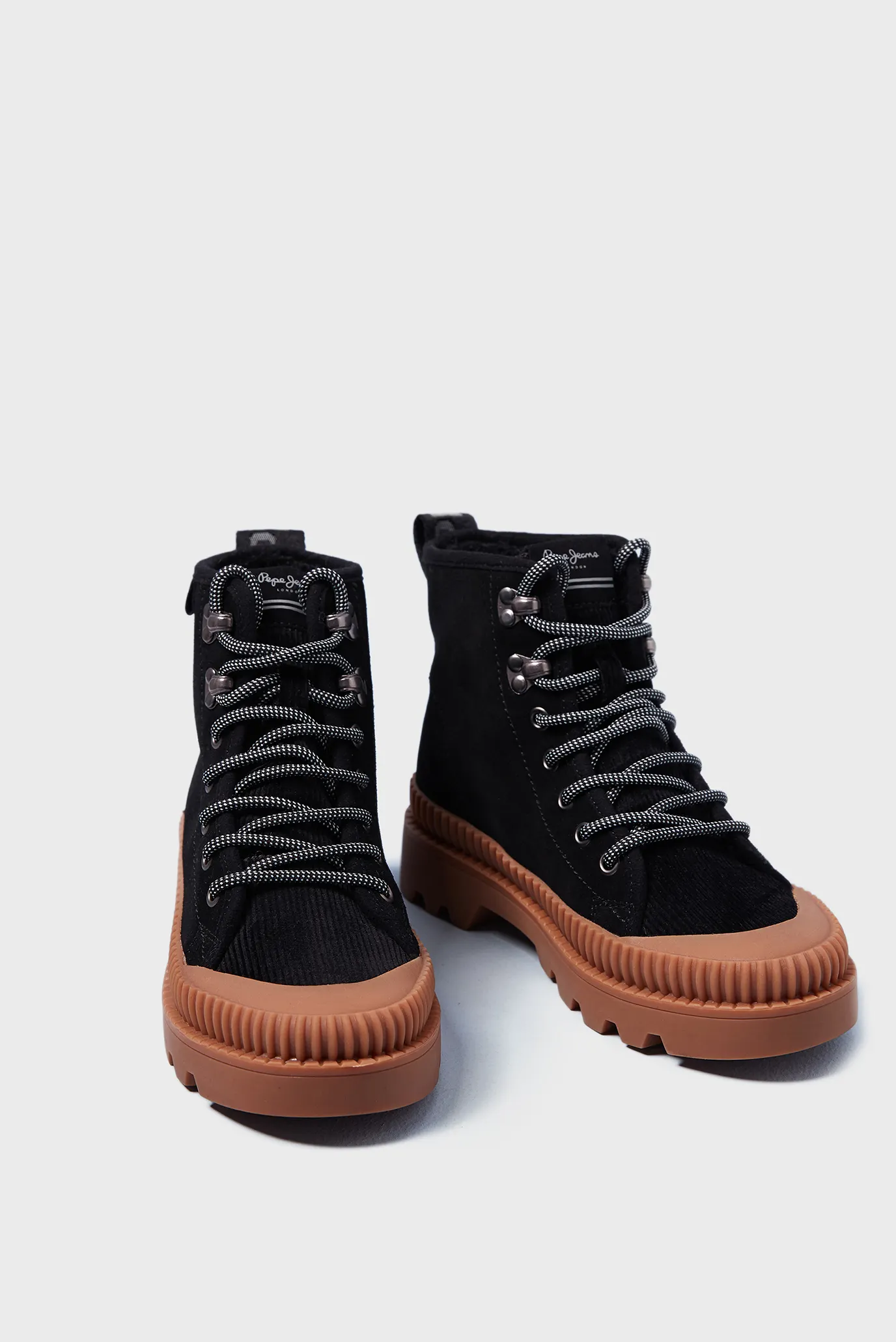 Женские черные кожаные ботинки ASCOT DESERT FUR 9