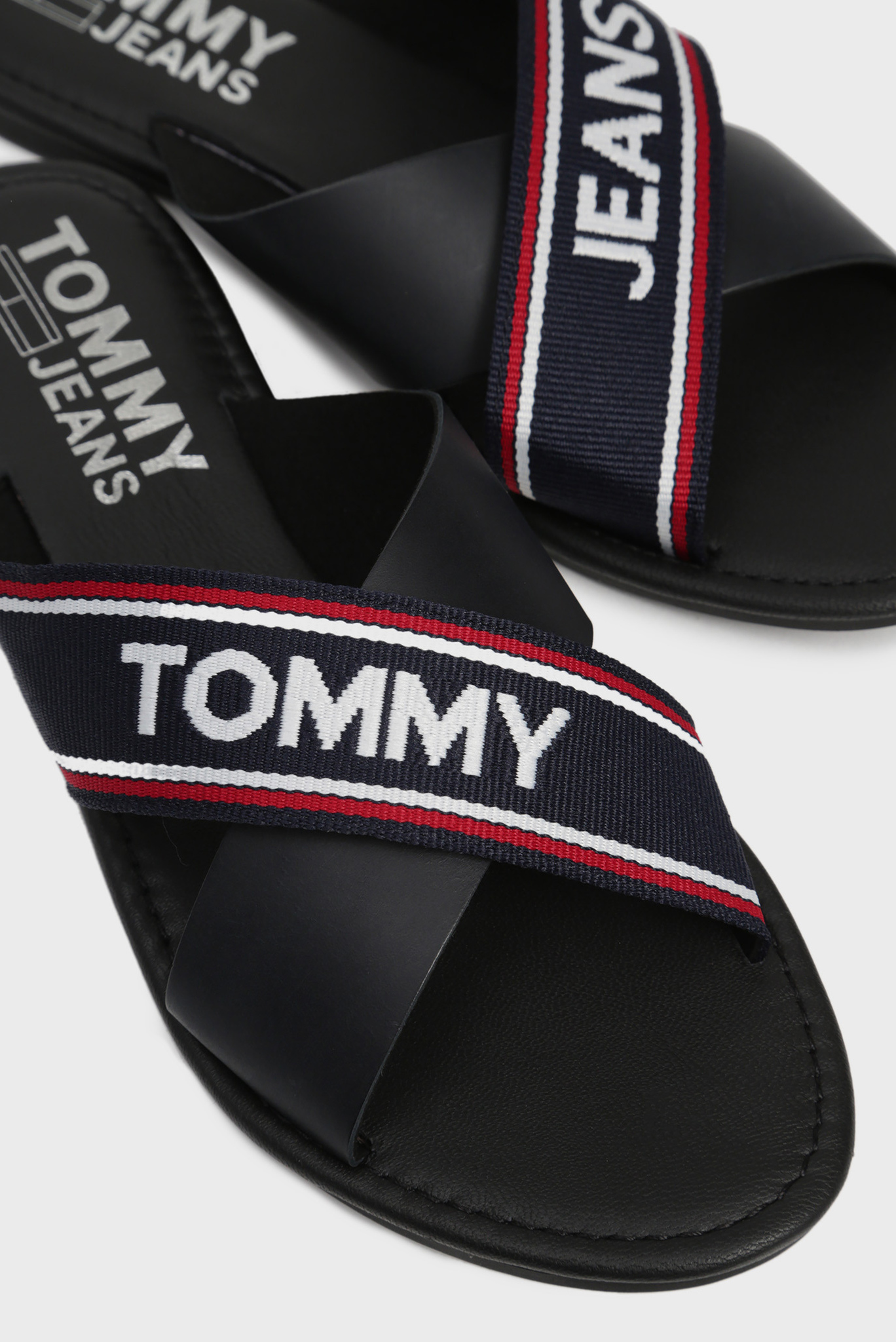 Женские черные слайдеры POP 5