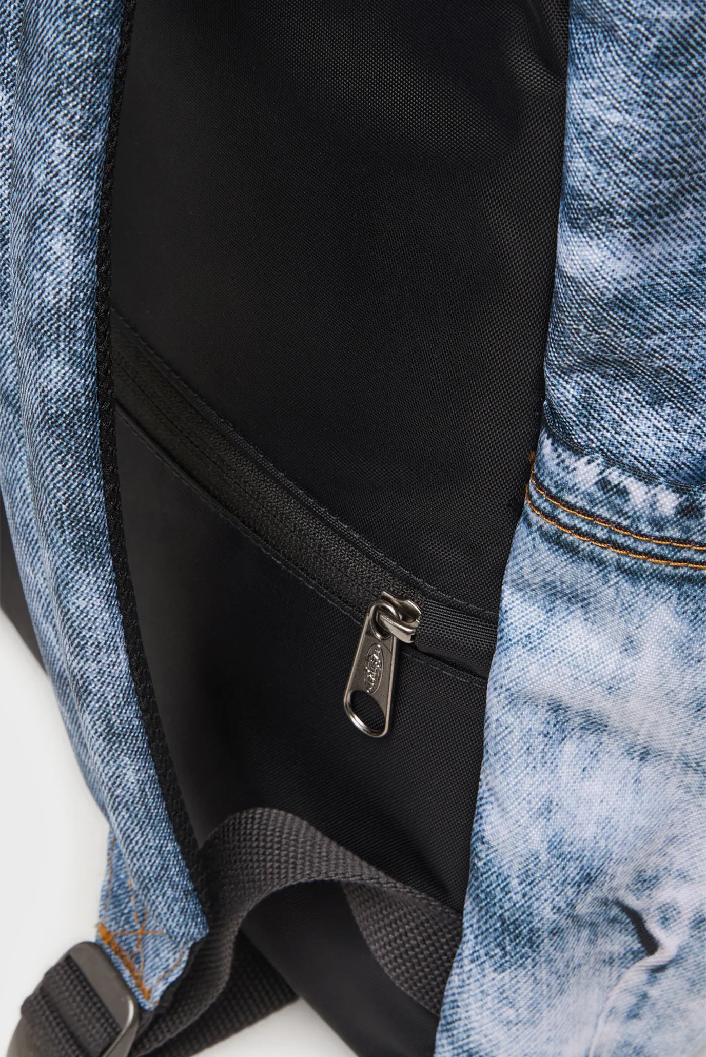 Рюкзак TROUMPE DIESEL DAY PAK'R BACKPACK 7