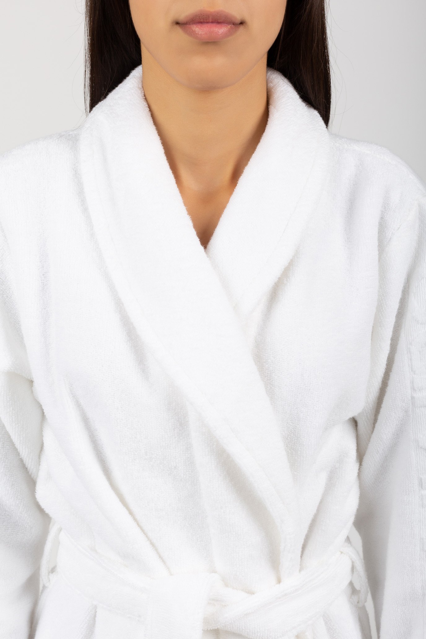 Женский белый халат ROBE 4