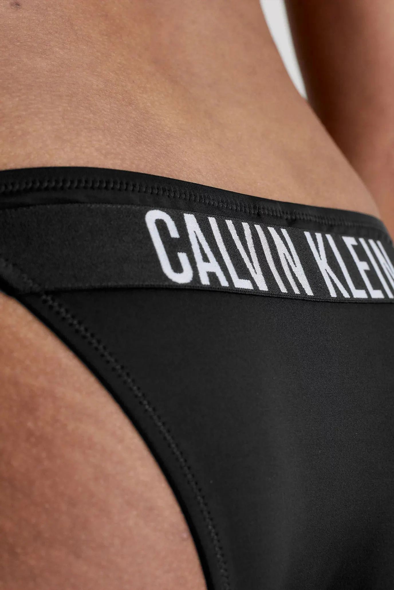 Женские черные трусики от купальника 8