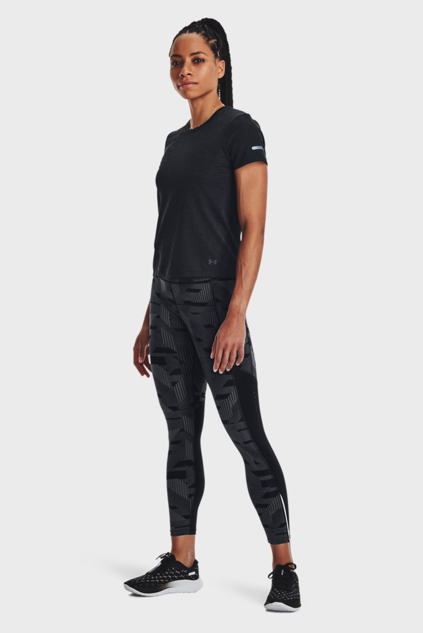 Женская черная футболка UA Seamless Stride SS 7