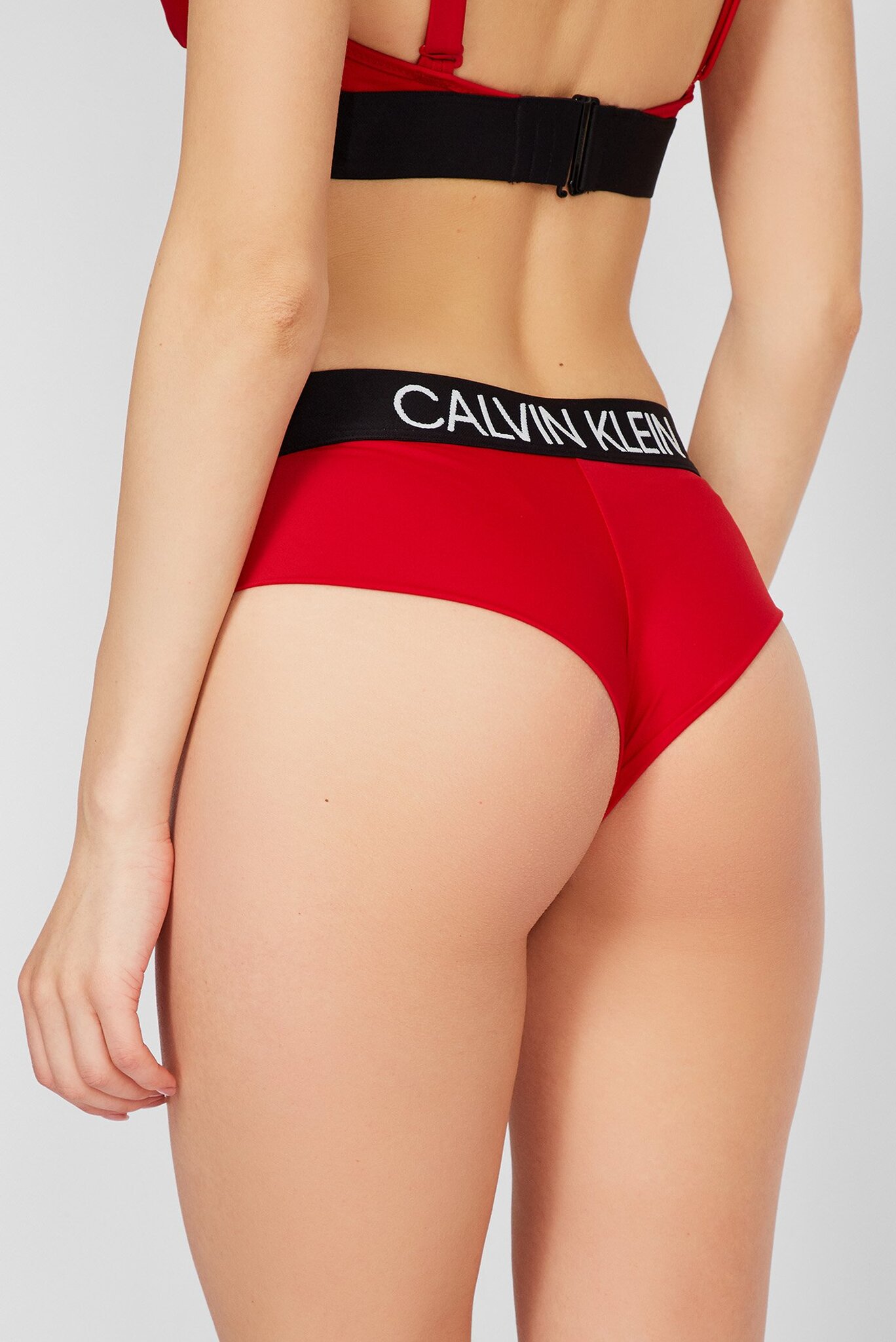 Женские красные трусики от купальника 3