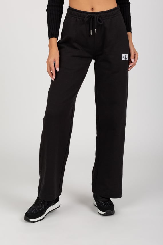 Штаны спортивные BADGE WIDE LEG JOG PANTS Calvin Klein Jeans Штаны спортивные BADGE WIDE LEG JOG PANTS Calvin Klein Jeans