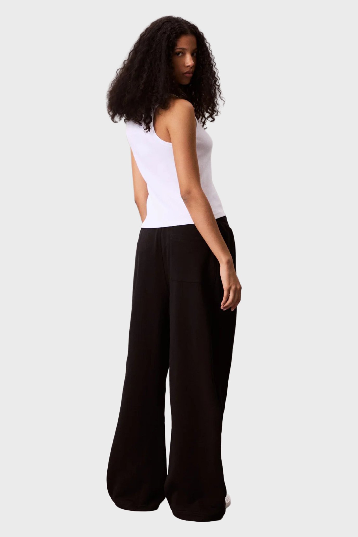 Штаны спортивные A- FRENCH TERRY BADGE LOGO PANTCalvin Klein Jeans Штаны спортивные A- FRENCH TERRY BADGE LOGO PANT 3