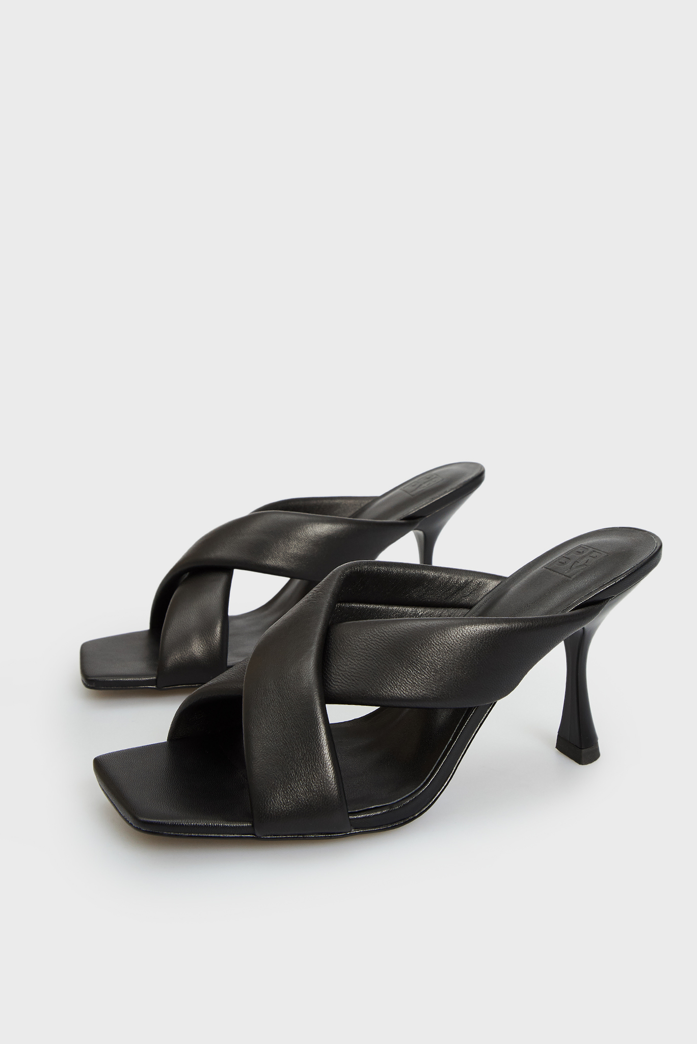 Женские черные мюли Gvadelupa 2