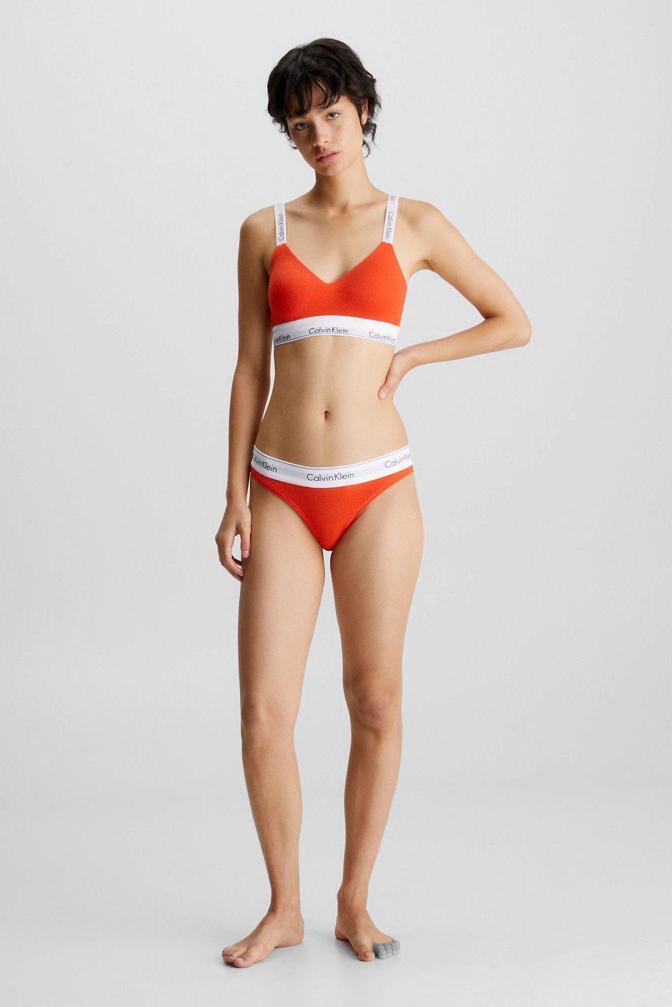 Бюстгальтер LGHT LINED BRALETTECalvin Klein Бюстгальтер LGHT LINED BRALETTE 2