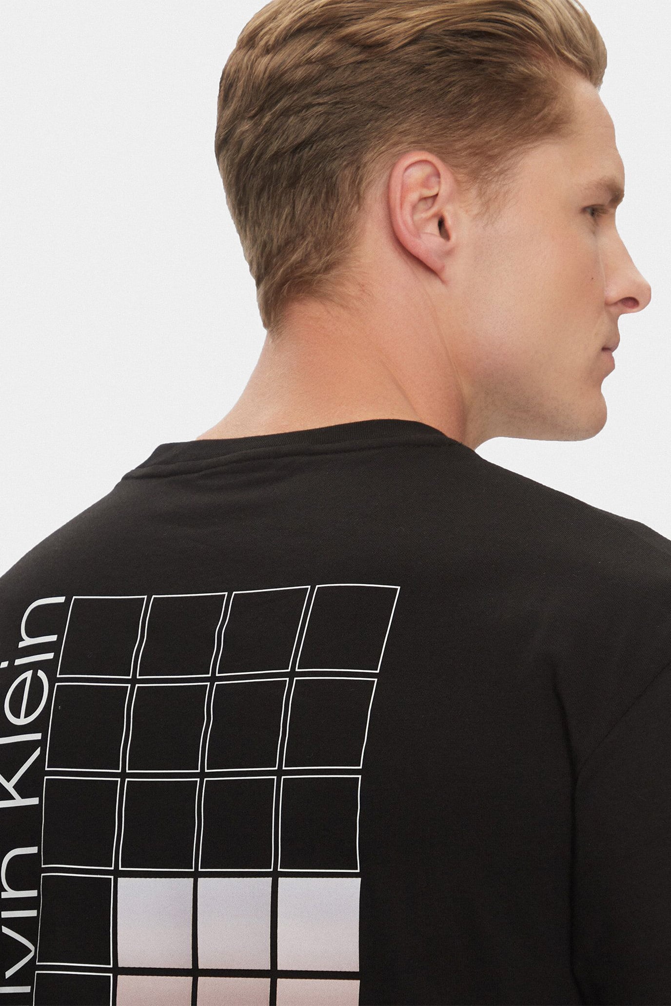 Мужская черная футболка OMBRE 5