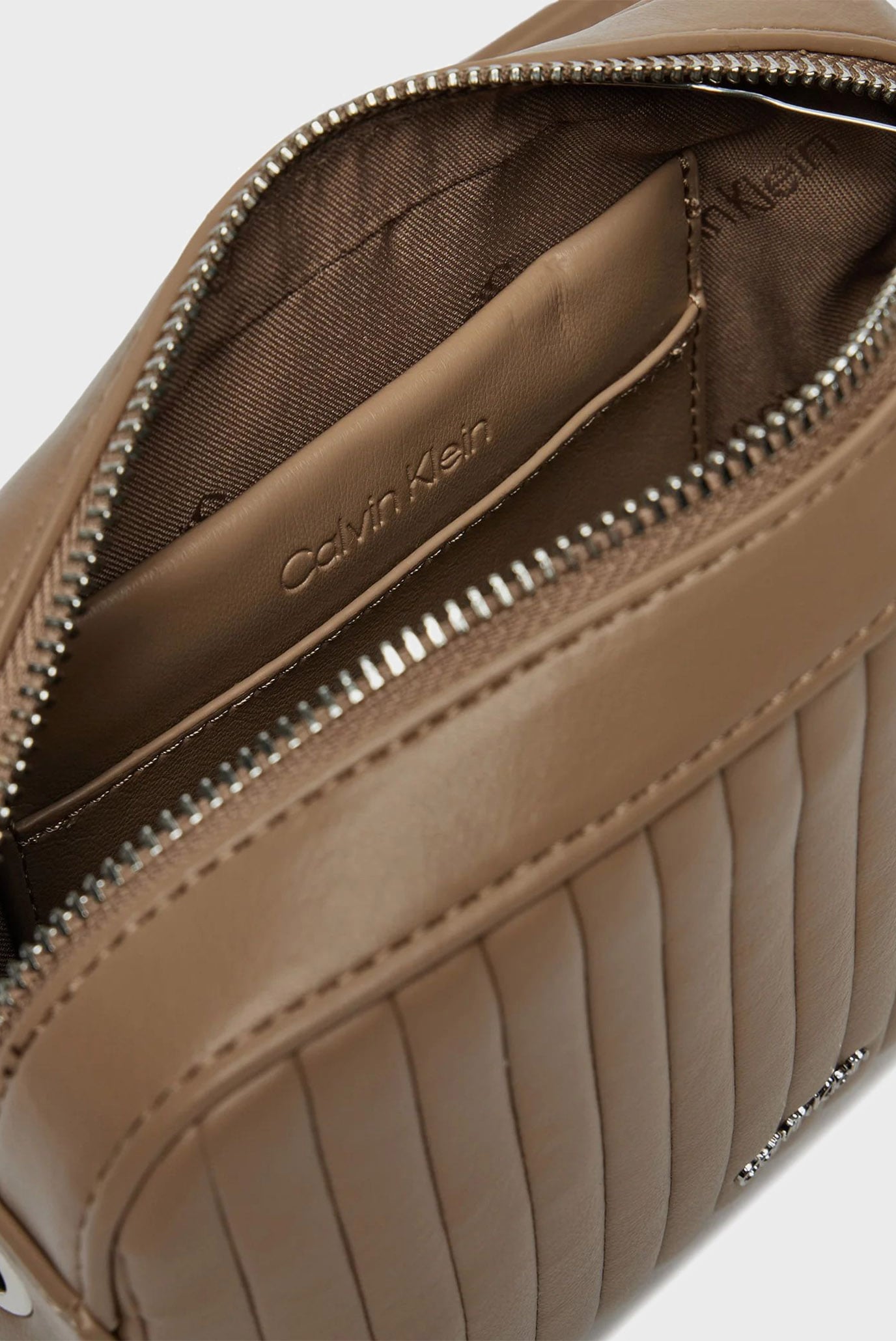 Сумка MINI LINE QUILT CAMERA BAG 4