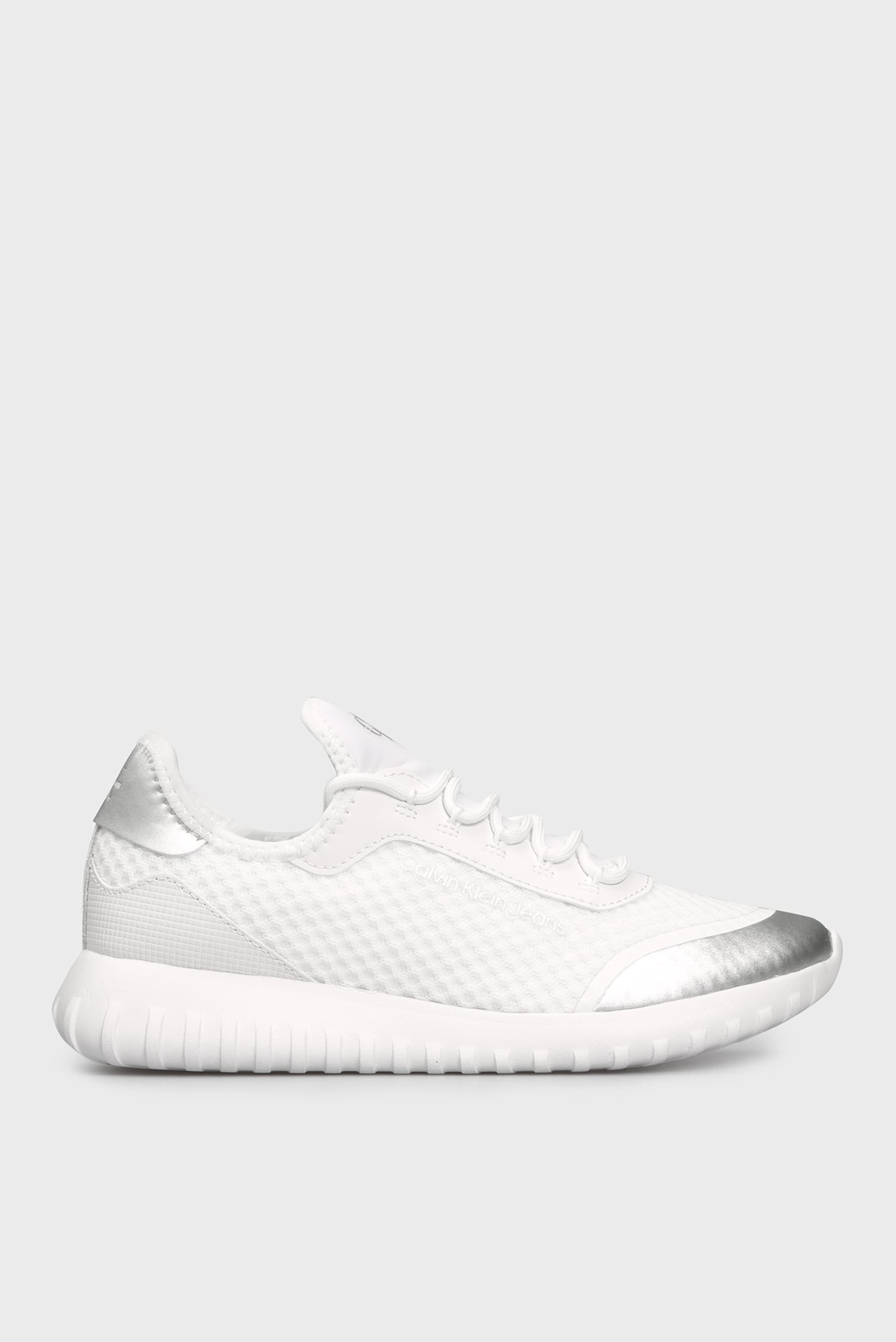 Женские белые кроссовки 7