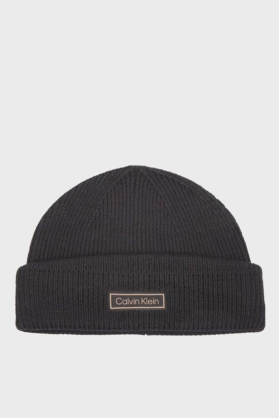 Шапка PATCH CHUNKY RIB DOCKER BEANIE Calvin Klein Шапка PATCH CHUNKY RIB DOCKER BEANIE Calvin Klein