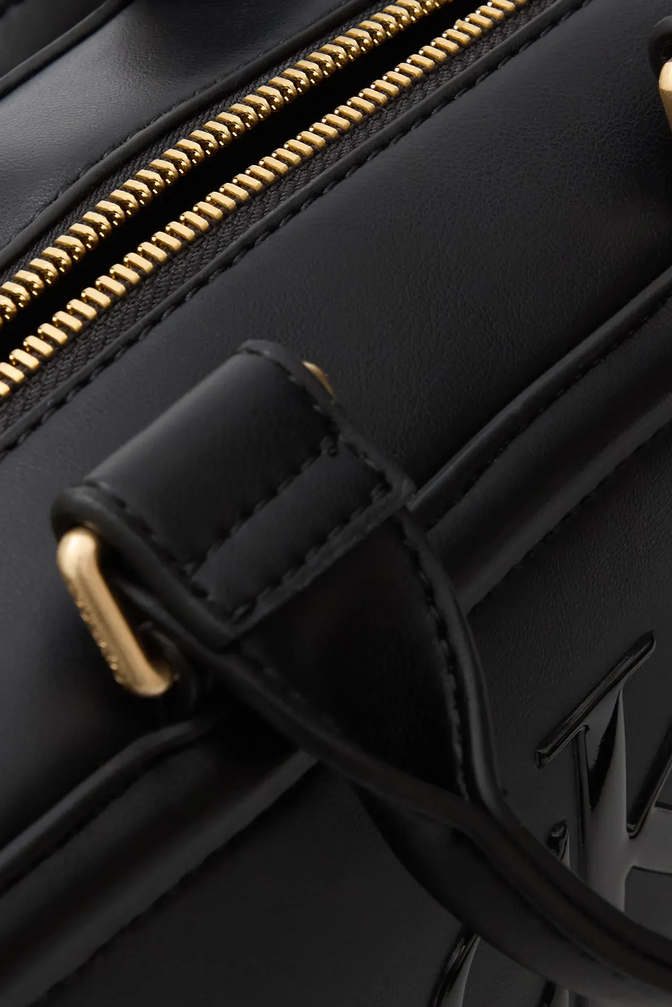 Сумка/BOLD CK ELONGATED MINI TOTE 6