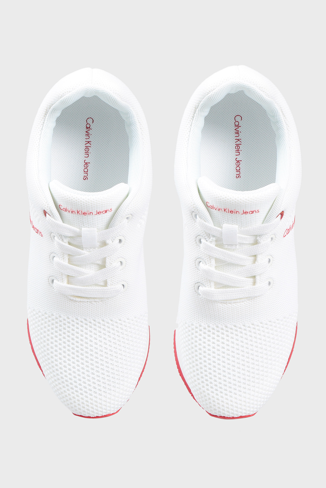 Женские белые кроссовки 9