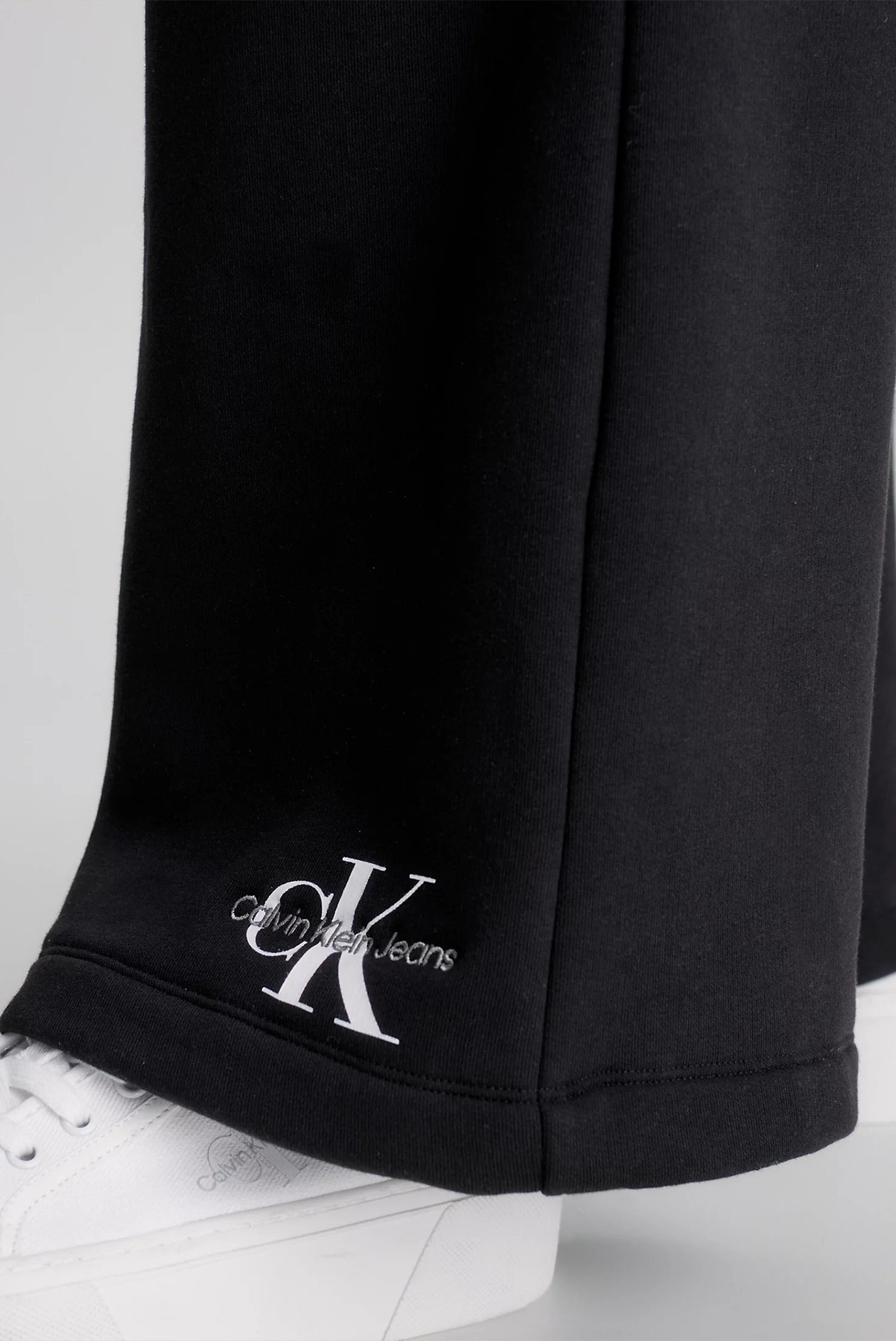 Женские черные спортивные брюки MONOLOGO STRAIGHT 9