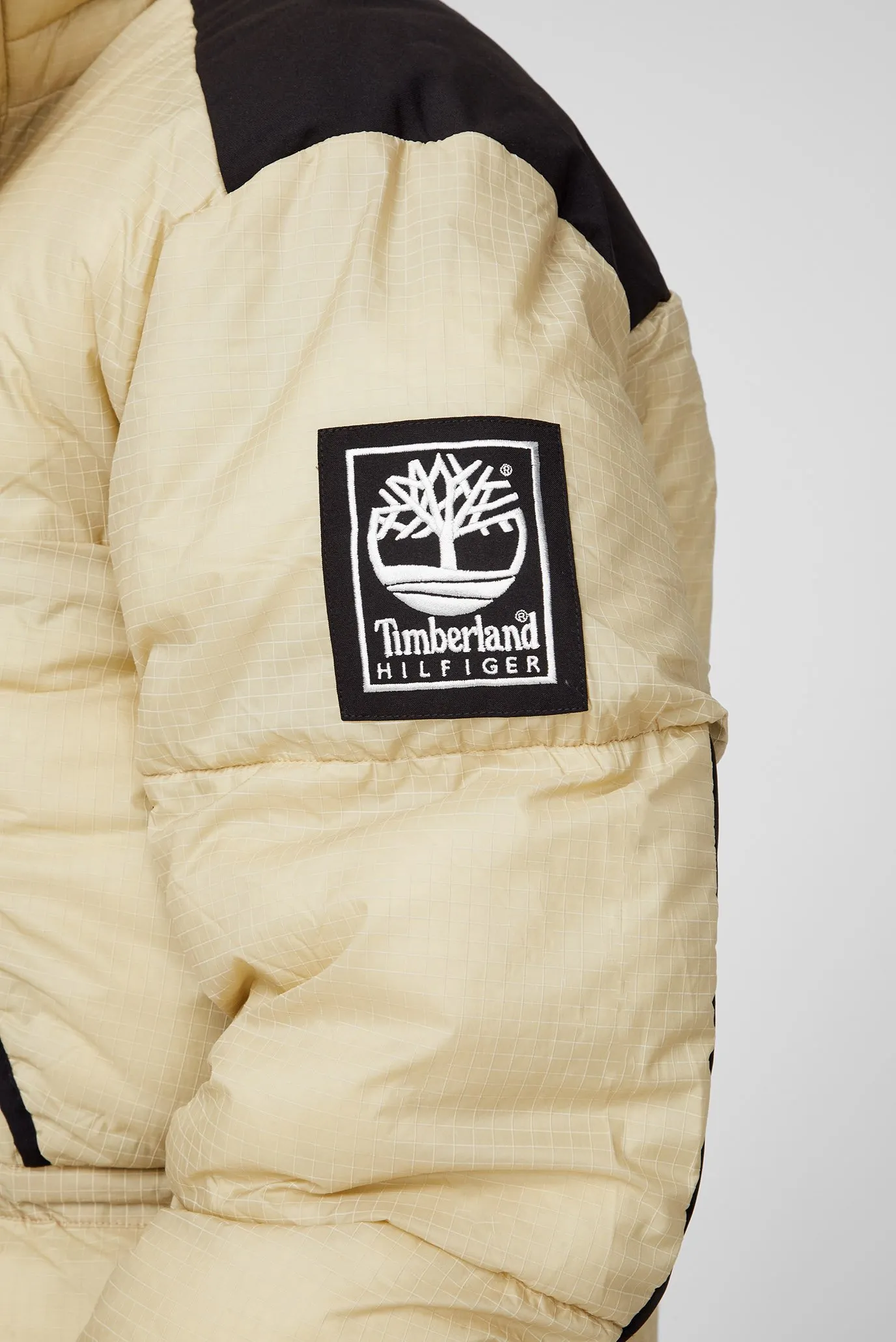 Бежевая куртка Tommy Hilfiger x Timberland 2