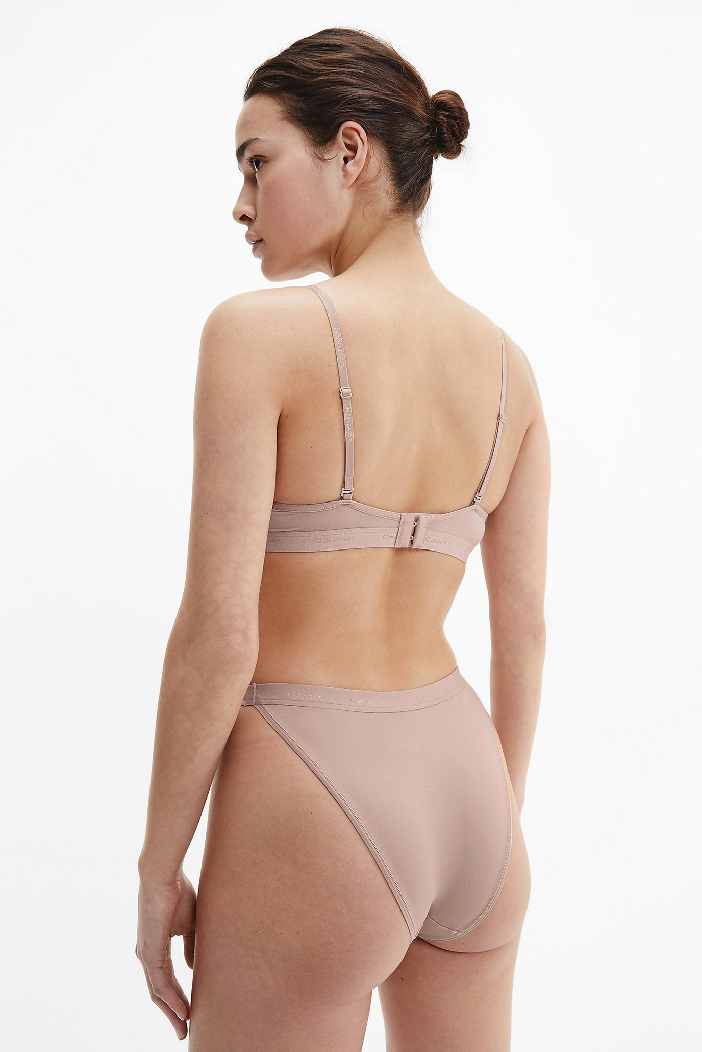 Бюстгальтер LIGHTLY LINED PLUNGE 6