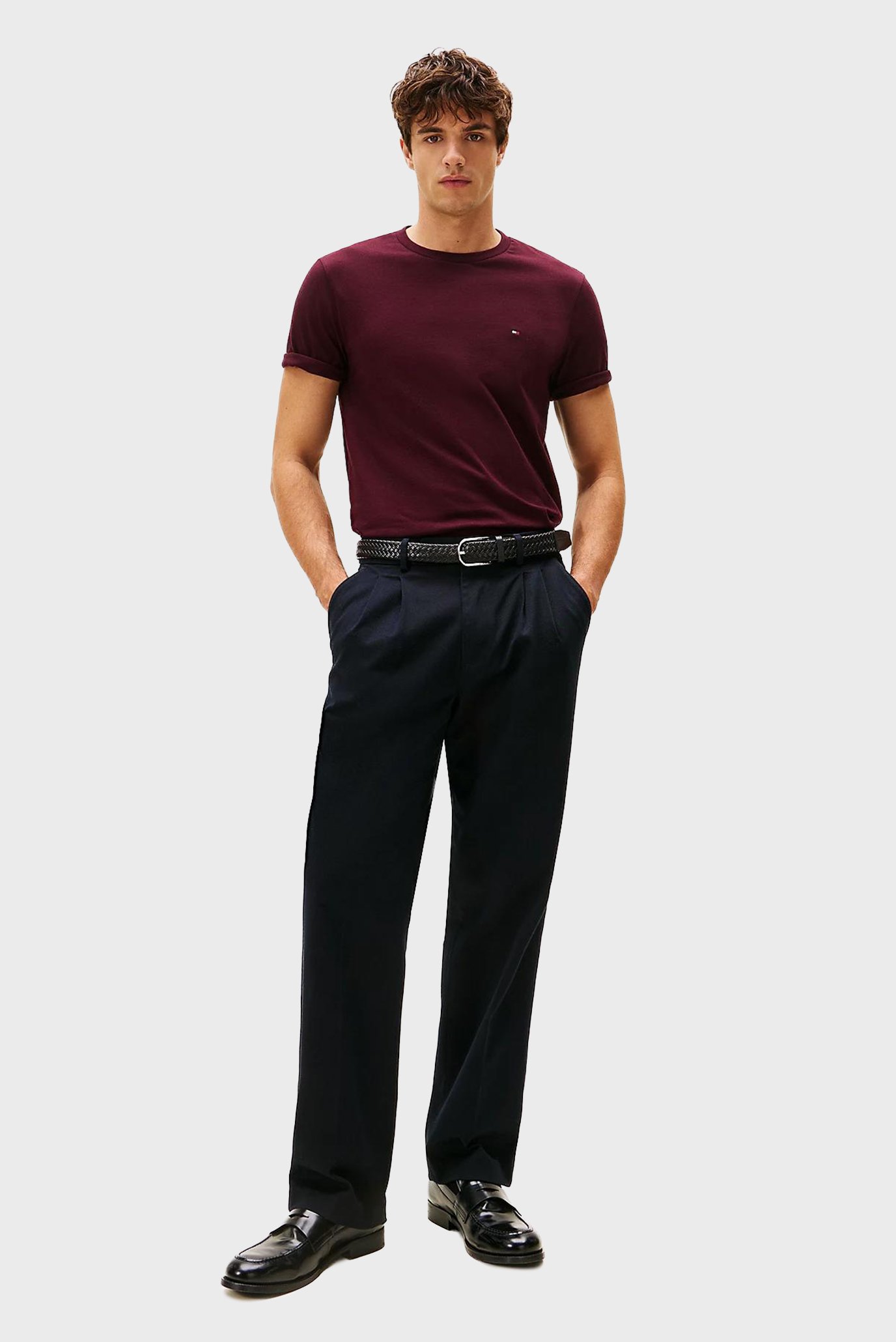 Футболка ESS SEASONAL REG FIT SOLID TEETommy Hilfiger Футболка ESS SEASONAL REG FIT SOLID TEE 2