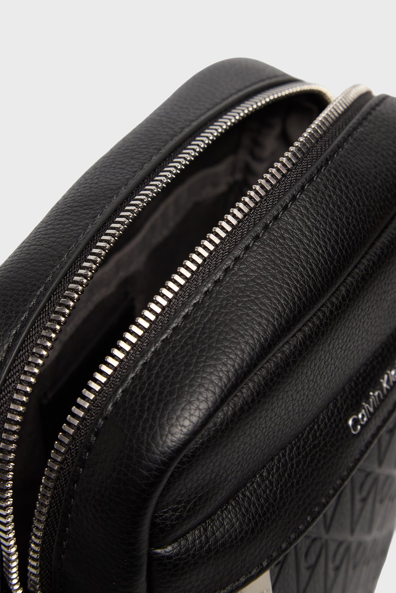 Сумка EMBLEM AOP EMBOSS REPORTER 5