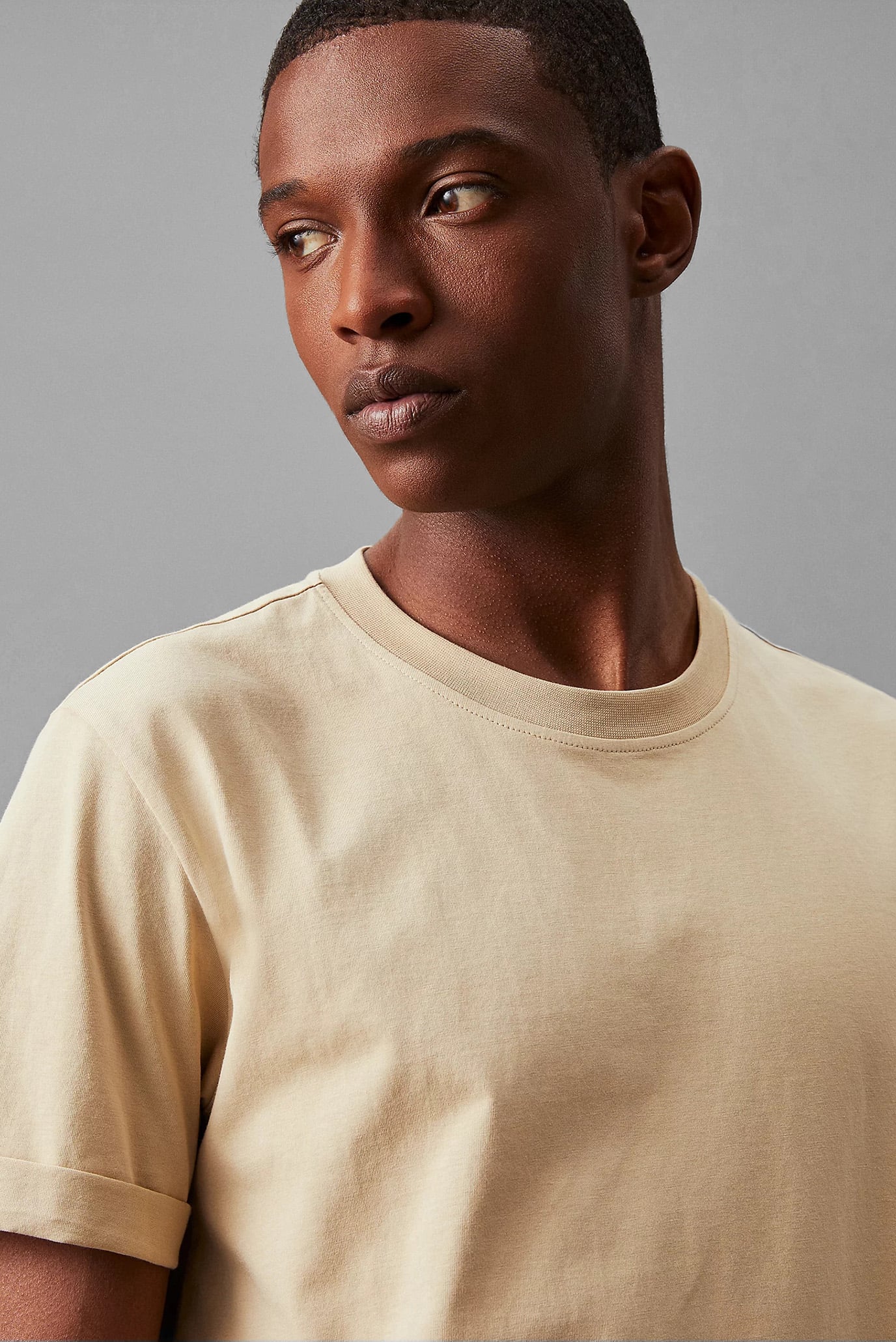 Футболка BADGE TURN UP SLEEVE 4