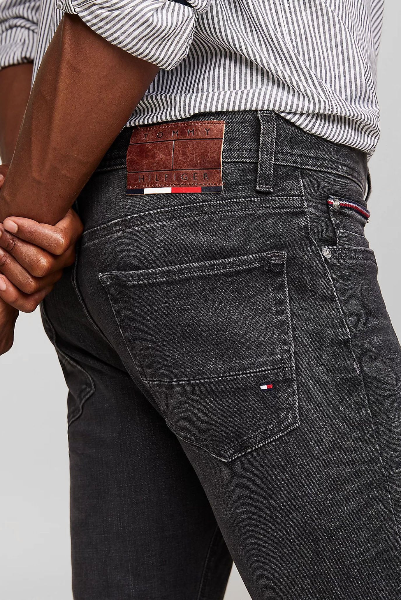 Джинсы SLIM BLEECKER PSTR STARK BLACK 4